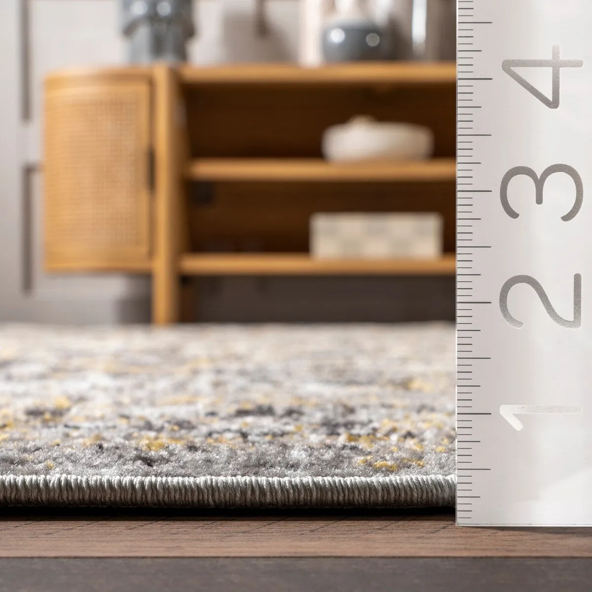 Nuloom Distressed Vintage Faded Floral Area Rug