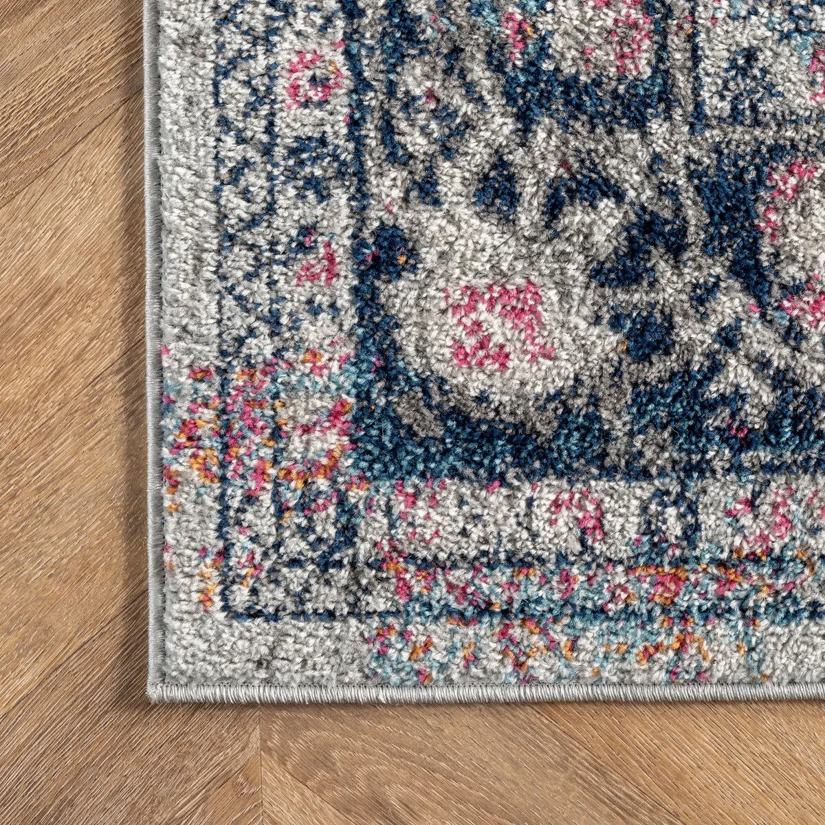 Nuloom Distressed Vintage Faded Floral Area Rug