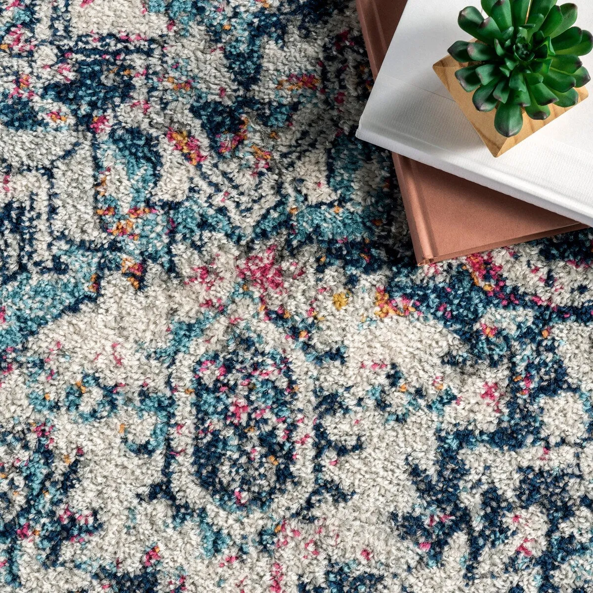 Nuloom Distressed Vintage Faded Floral Area Rug