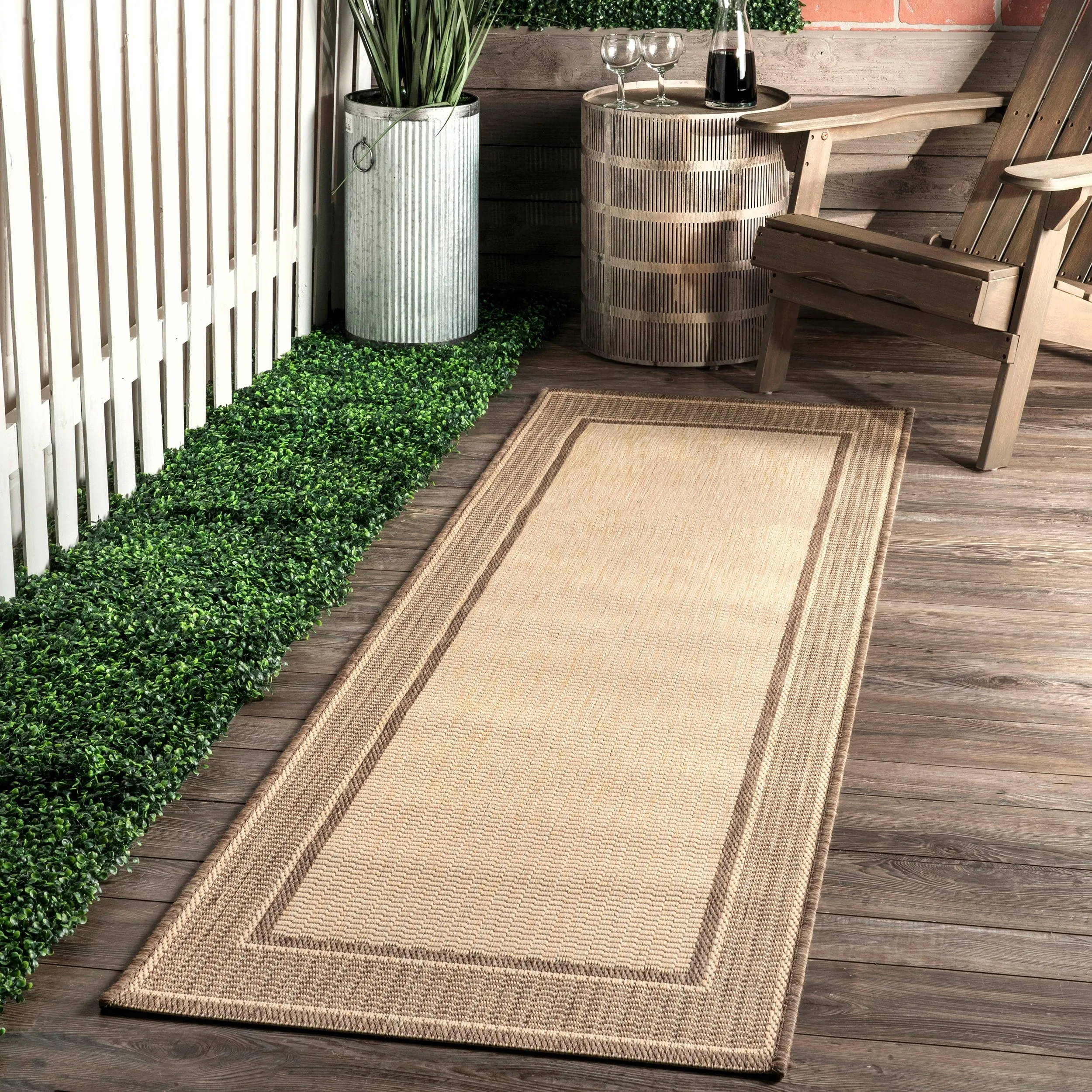 Nuloom Elizabeth Classic Bordered Indoor/Outdoor Area Rug