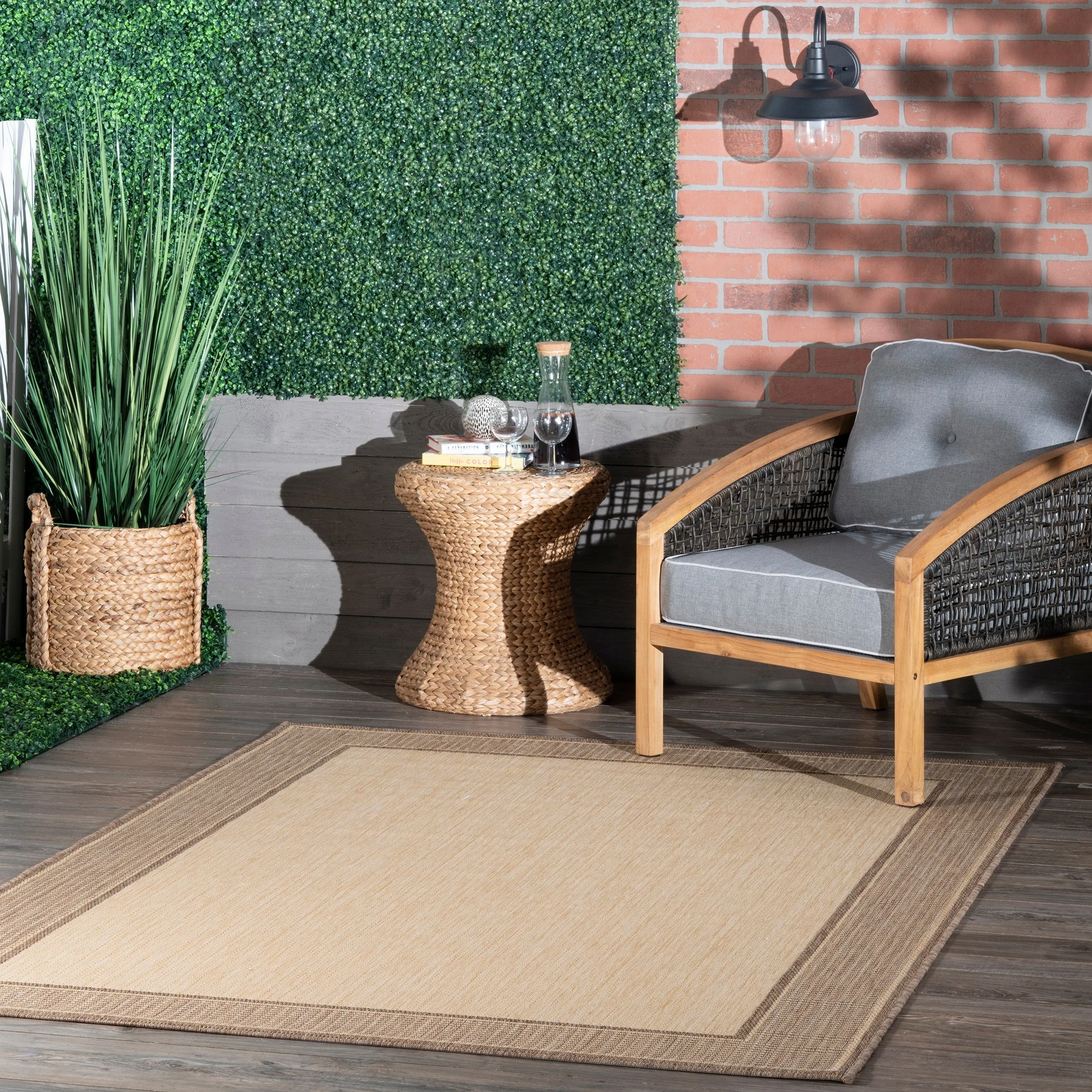 Nuloom Elizabeth Classic Bordered Indoor/Outdoor Area Rug