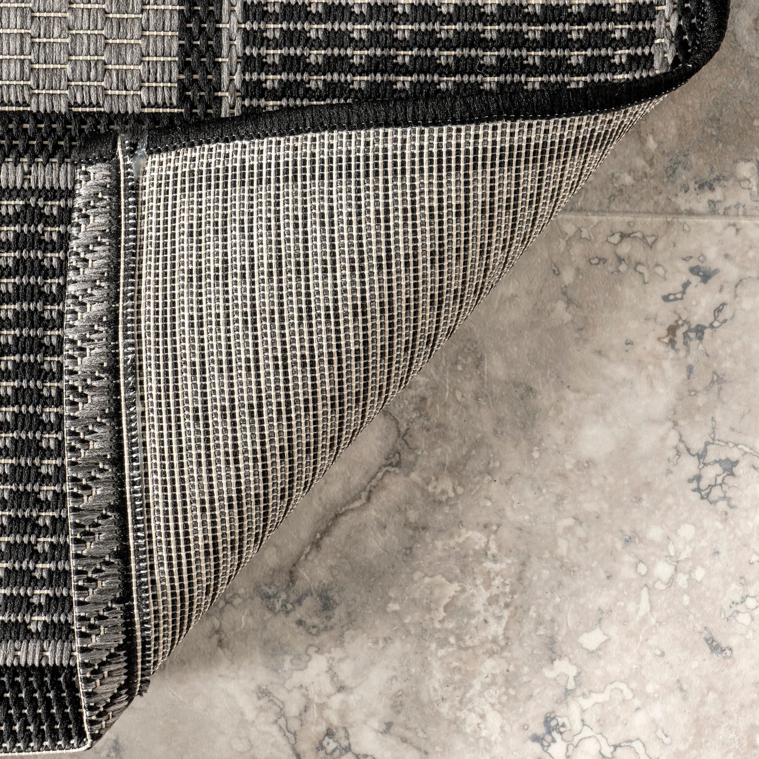 Nuloom Elizabeth Classic Bordered Indoor/Outdoor Area Rug