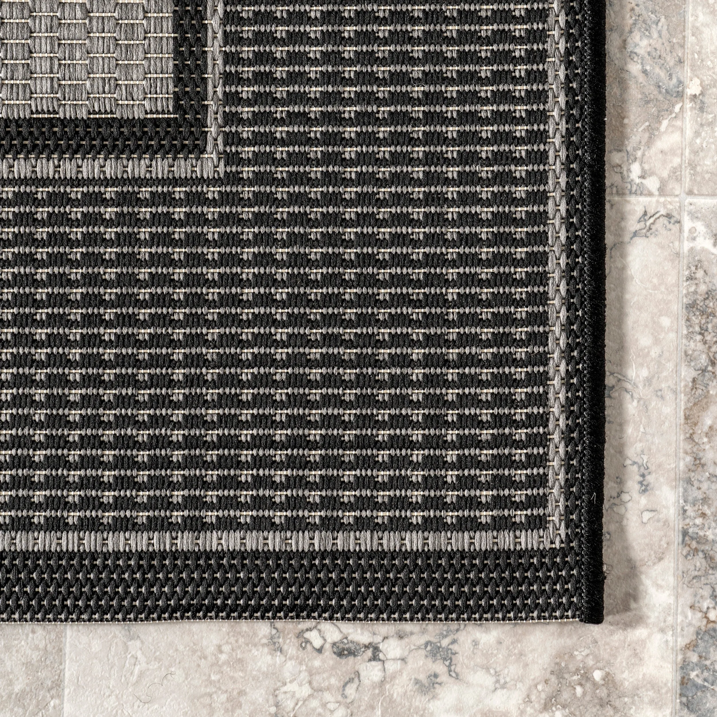 Nuloom Elizabeth Classic Bordered Indoor/Outdoor Area Rug