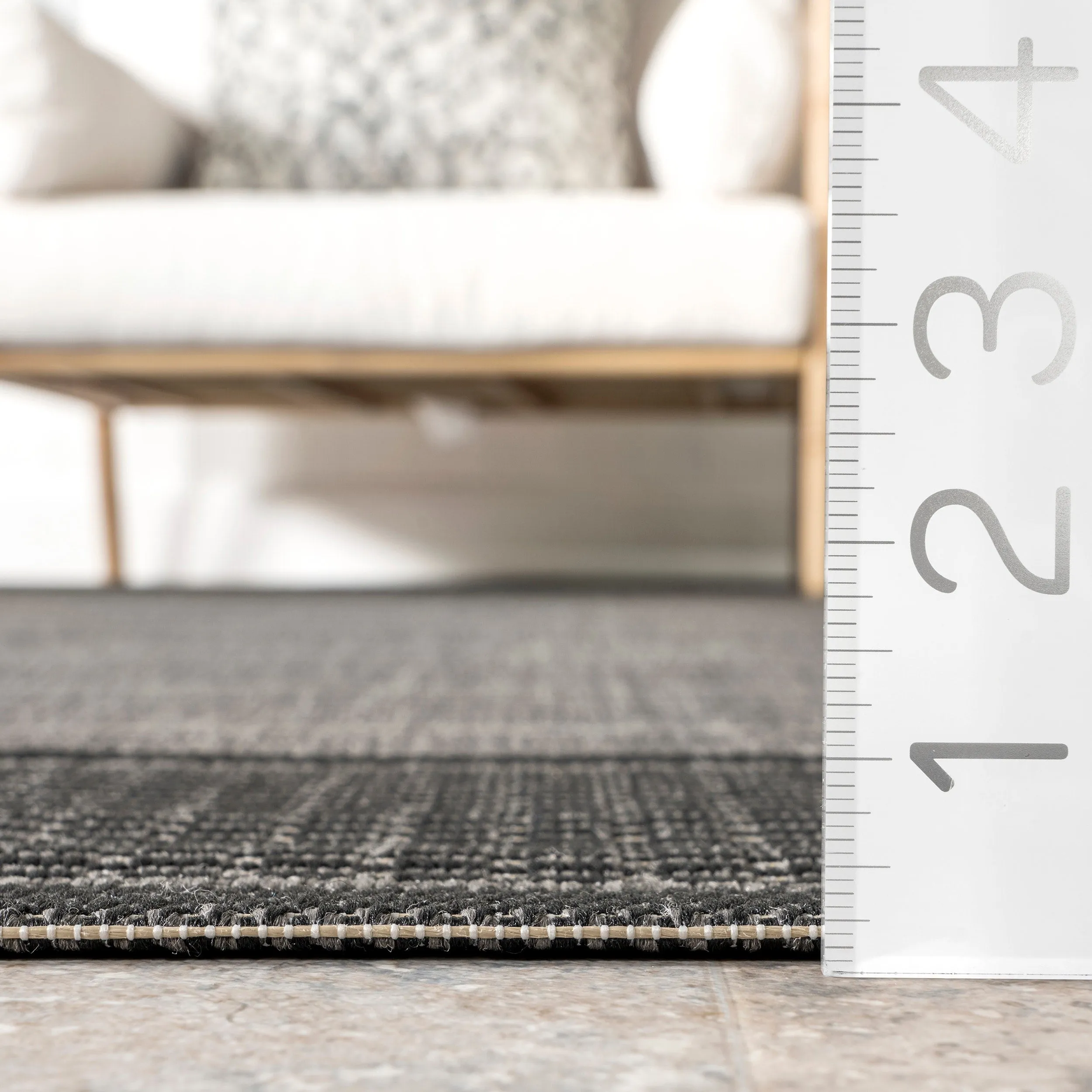 Nuloom Elizabeth Classic Bordered Indoor/Outdoor Area Rug