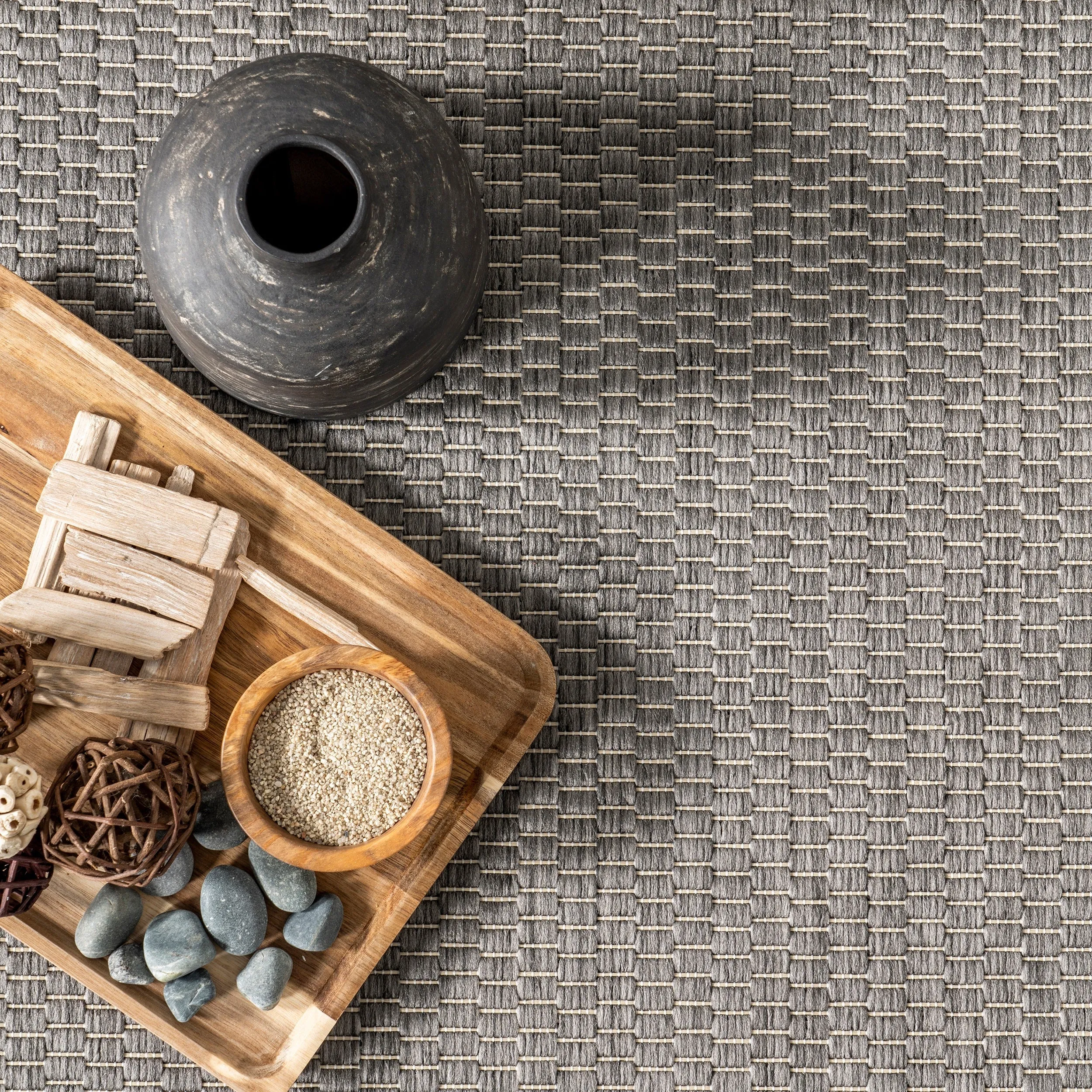 Nuloom Elizabeth Classic Bordered Indoor/Outdoor Area Rug