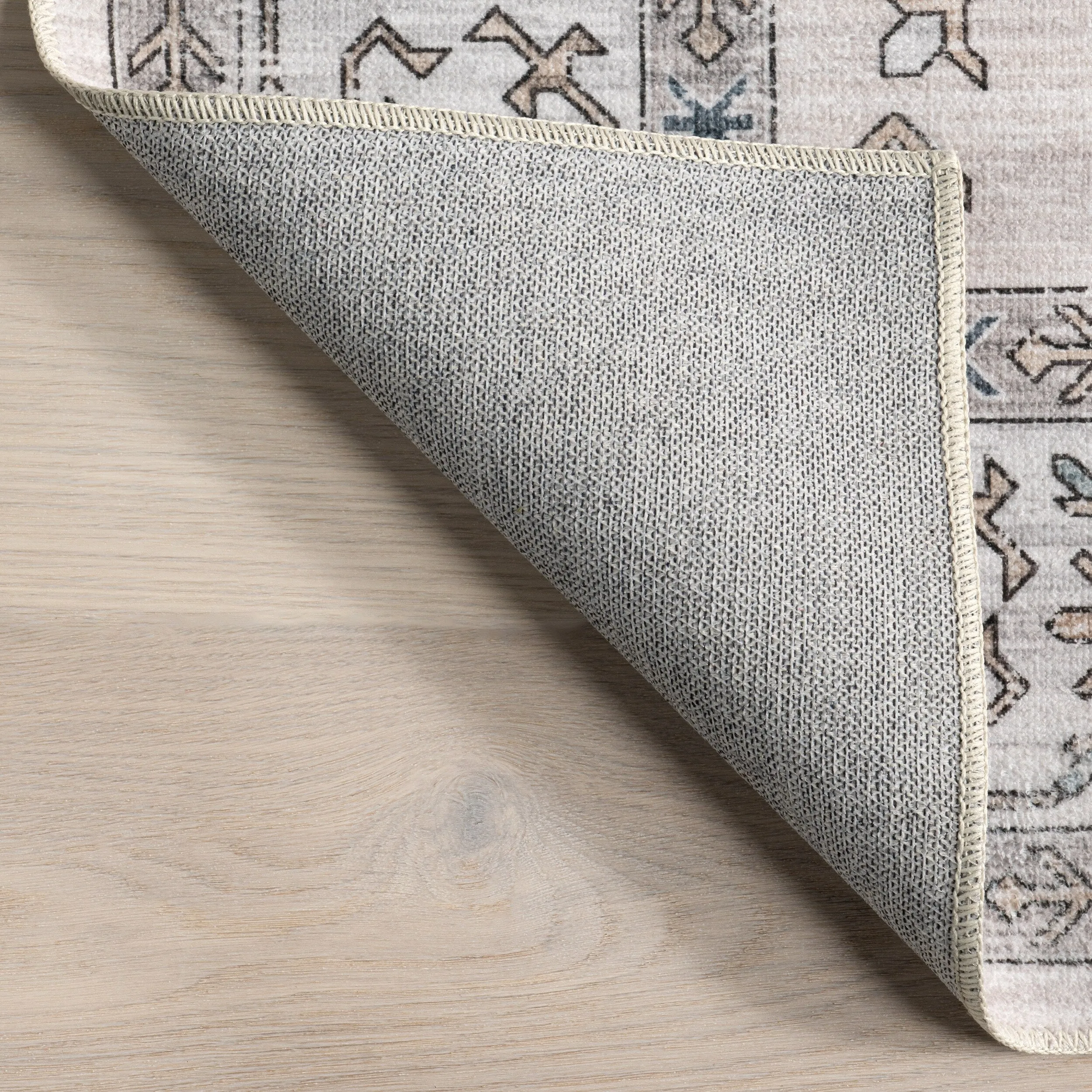 Nuloom Finley SpinClean Machine Washable Vintage Distressed Area Rug