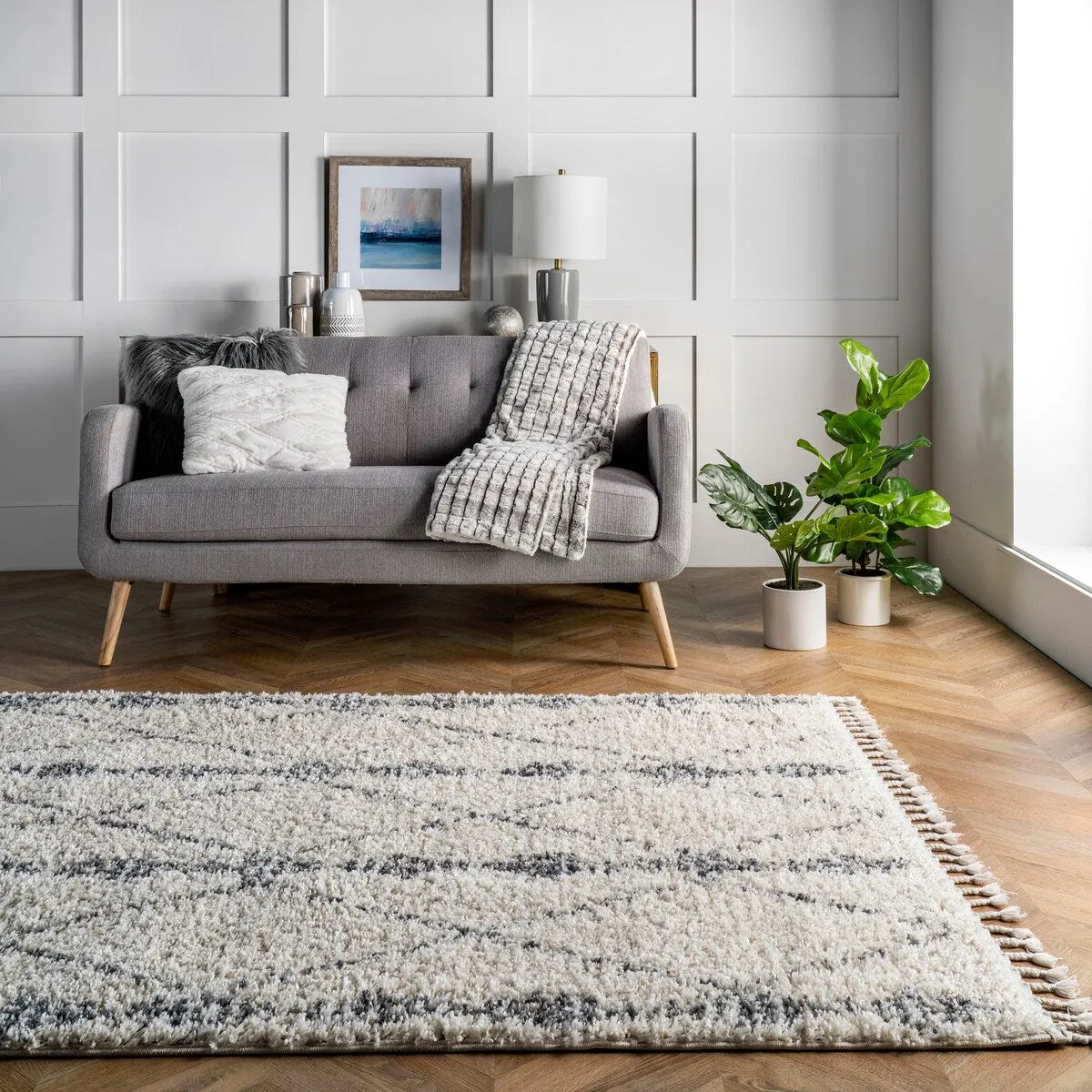 Nuloom Freddie Diamond Banded Contemporary Area Rug with Tassel