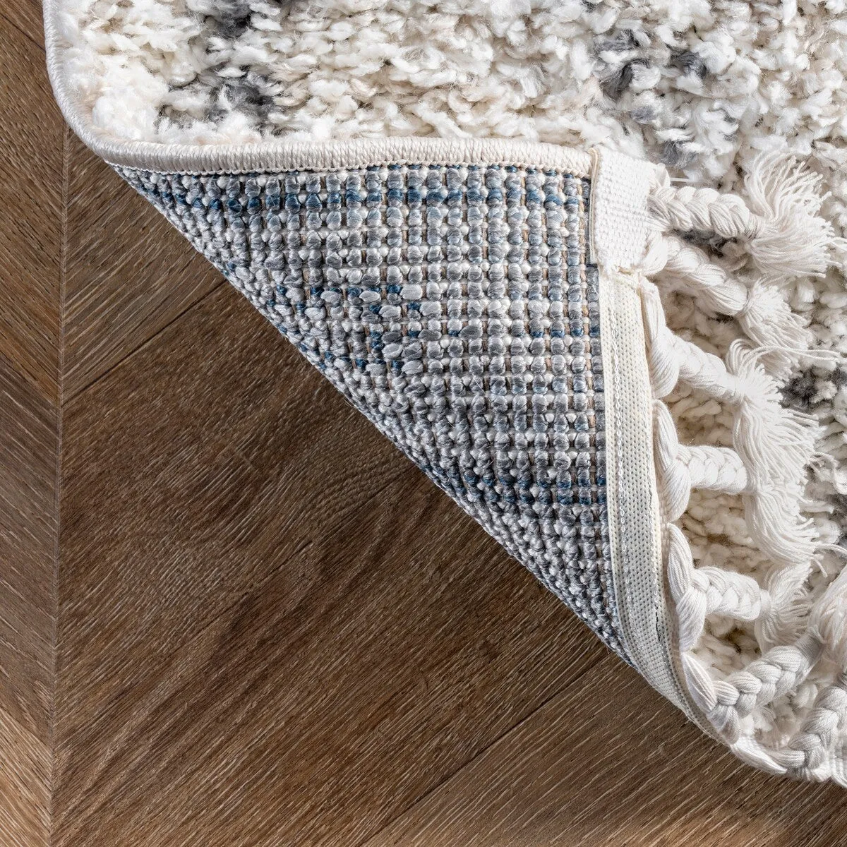 Nuloom Freddie Diamond Banded Contemporary Area Rug with Tassel