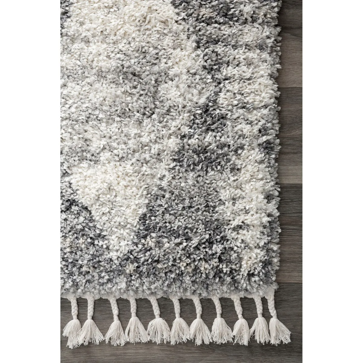 Nuloom Freddie Diamond Banded Contemporary Area Rug with Tassel