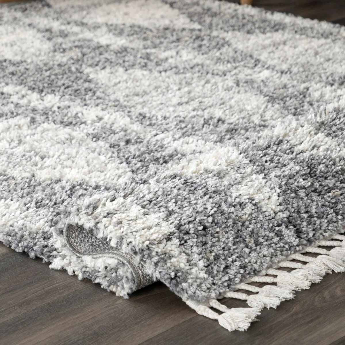 Nuloom Freddie Diamond Banded Contemporary Area Rug with Tassel