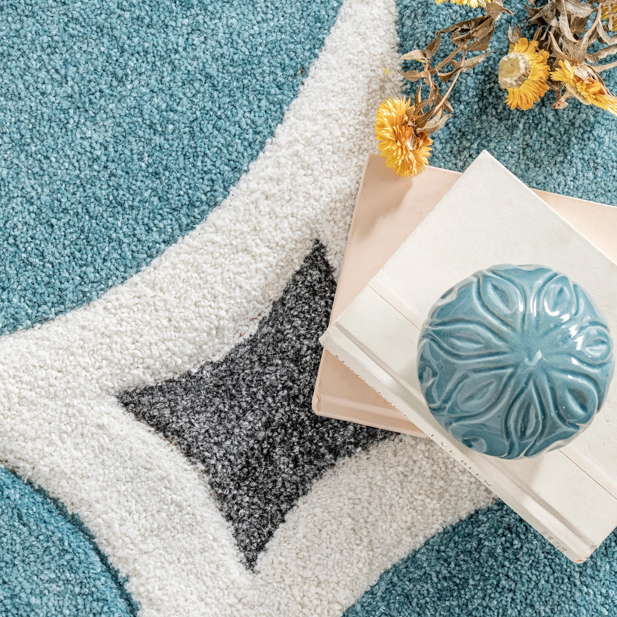 Nuloom Gabriela Contemporary Trellis Area Rug