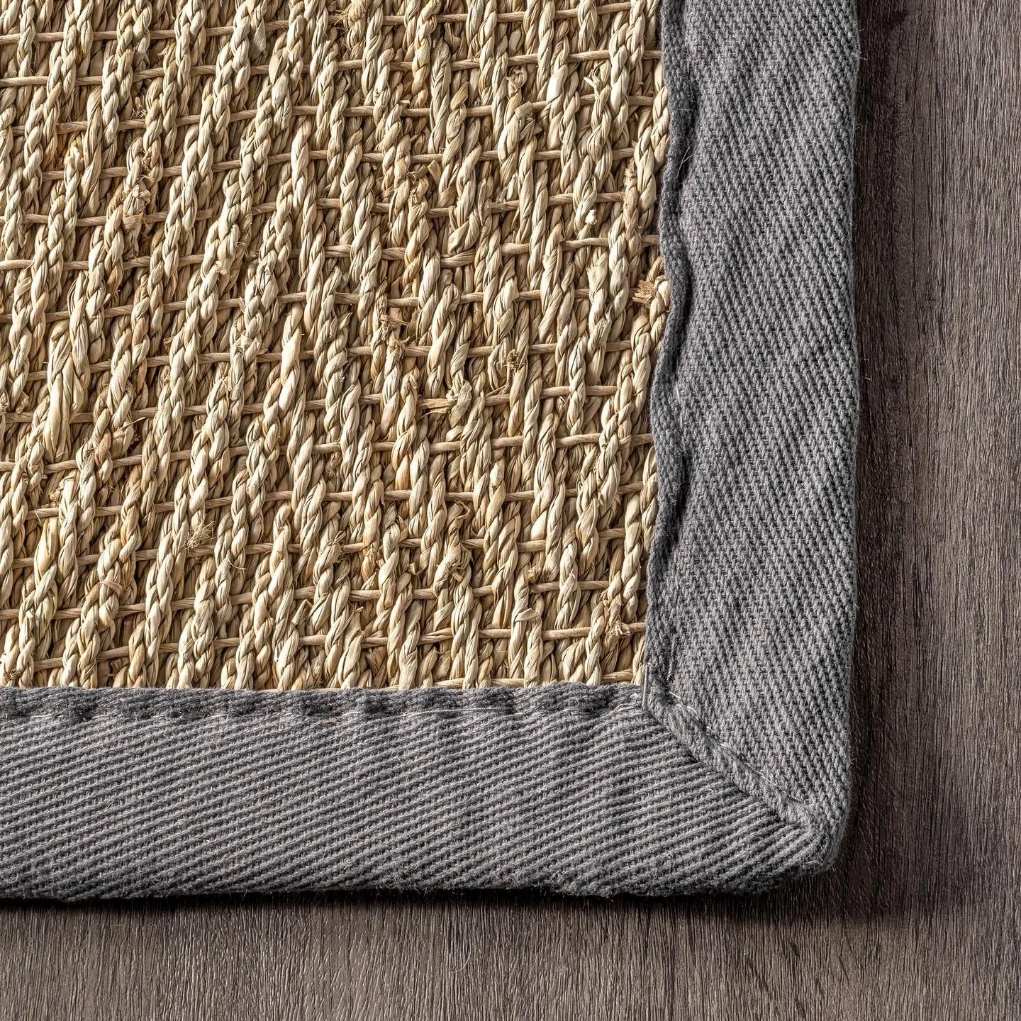 Nuloom Geometric Natural Fiber Seagrass Chevron Area Rug