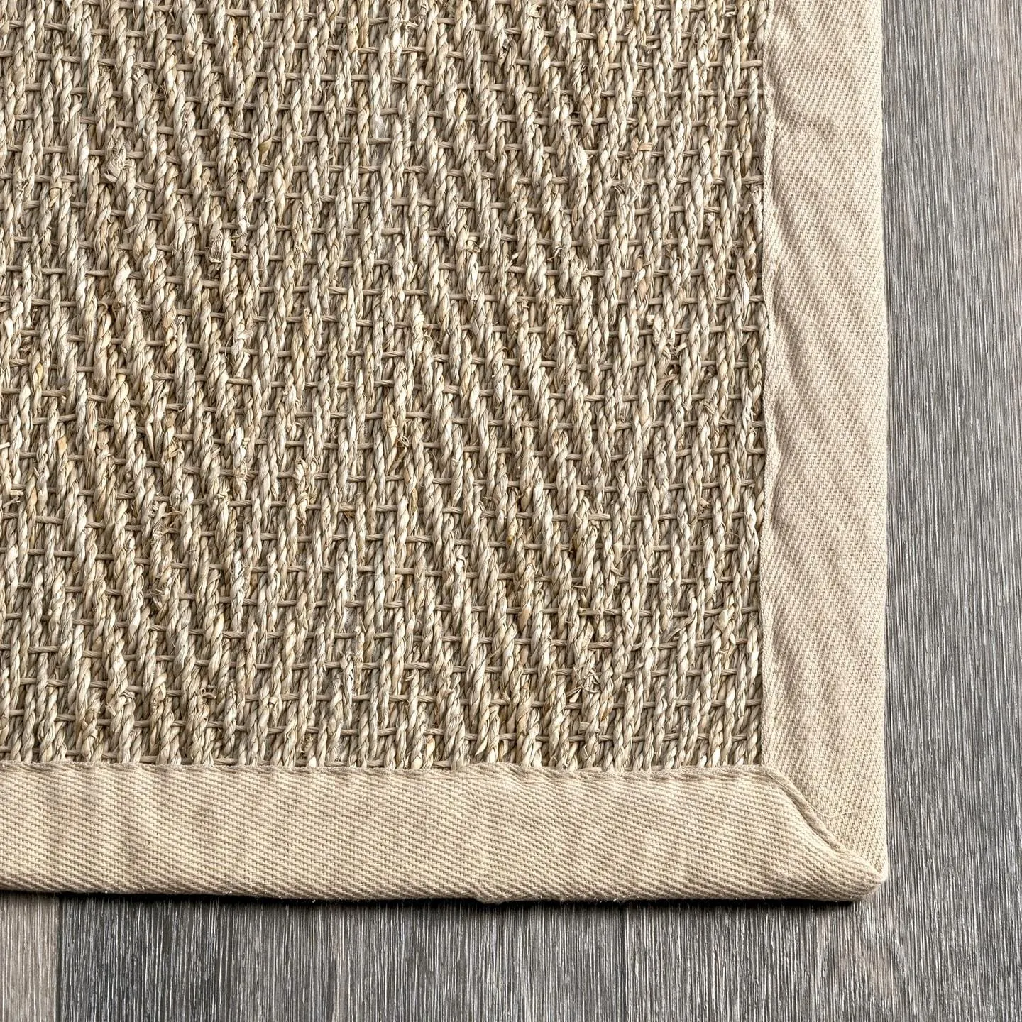 Nuloom Geometric Natural Fiber Seagrass Chevron Area Rug