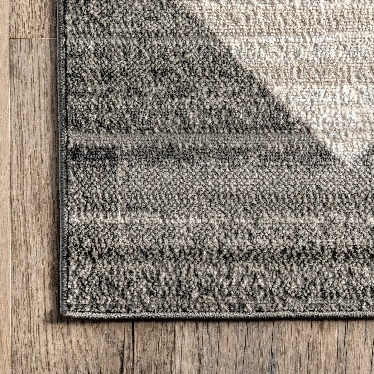 Nuloom Gianna Contemporary Geometric Checker Tile Area Rug