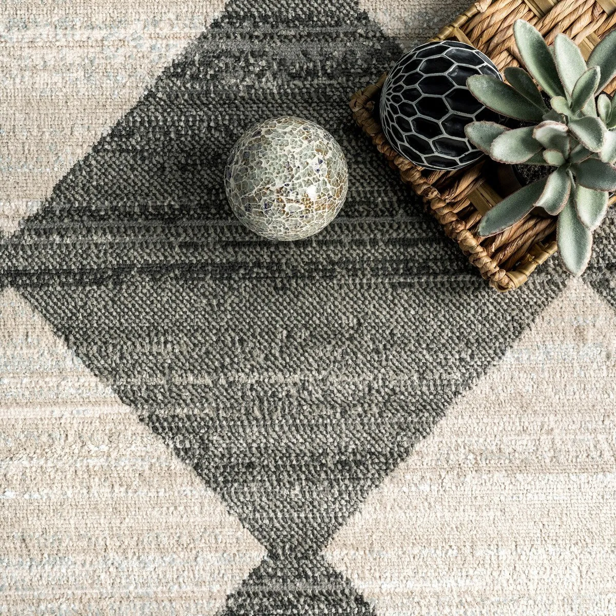 Nuloom Gianna Contemporary Geometric Checker Tile Area Rug
