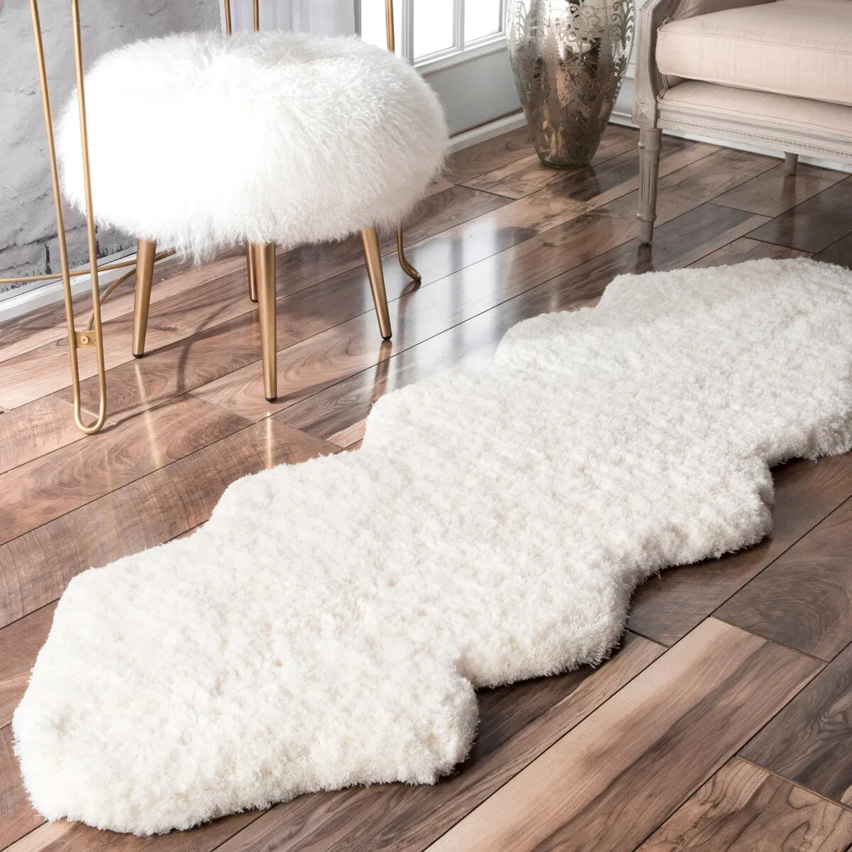 Nuloom Hand Tufted Double Pelt Faux Sheepskin Area Rug