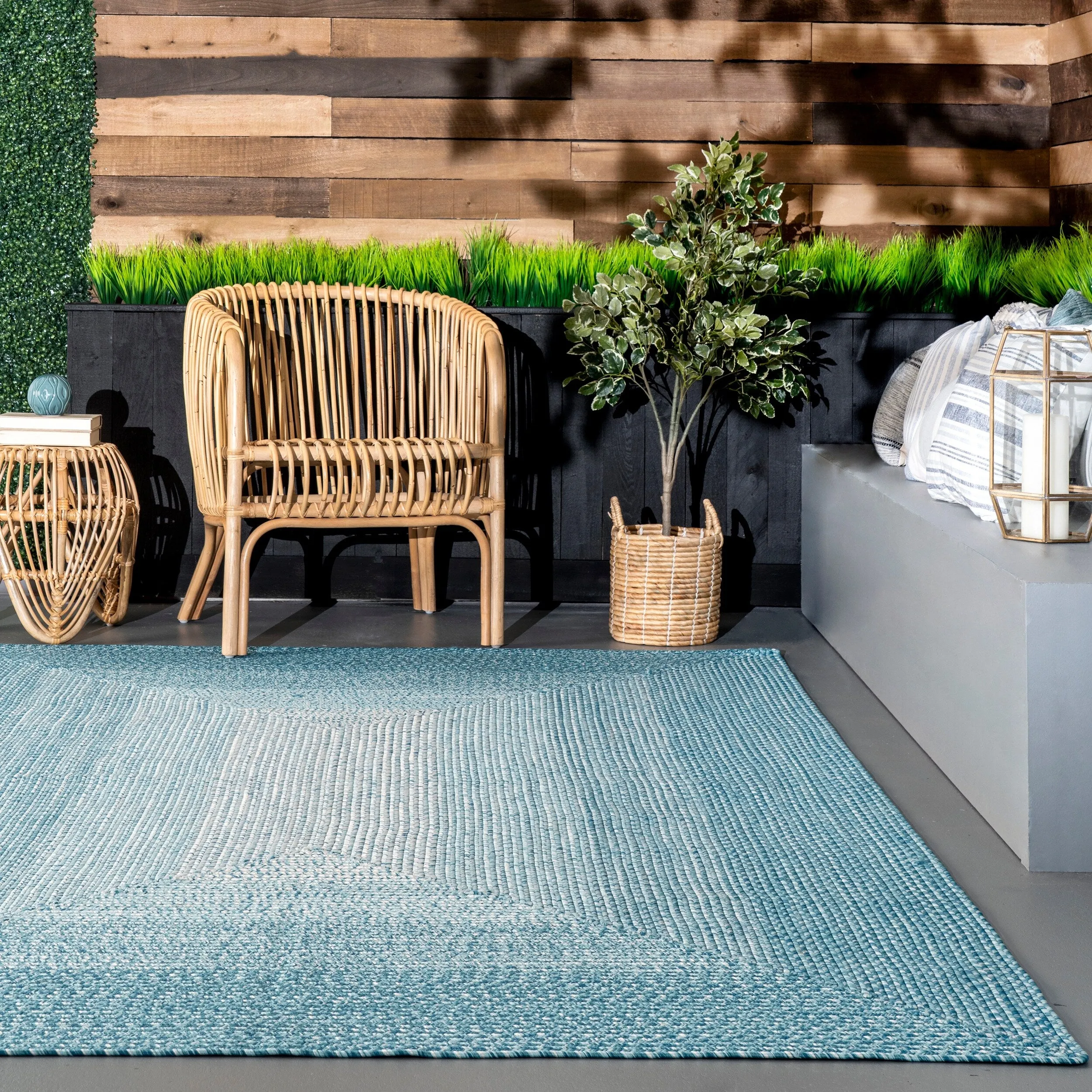 Nuloom Jayda Braided Ombre Indoor/Outdoor Area Rug