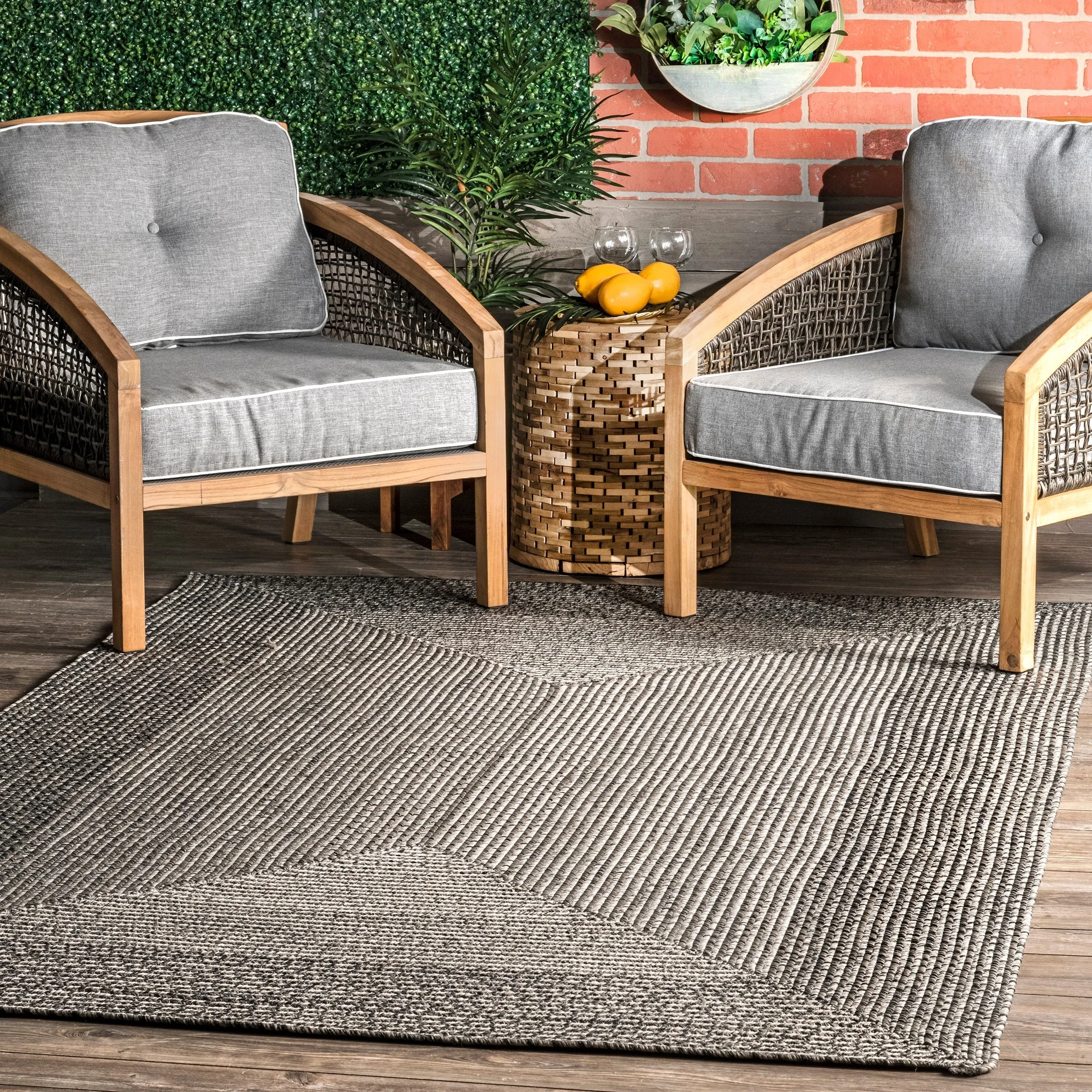 Nuloom Jayda Braided Ombre Indoor/Outdoor Area Rug