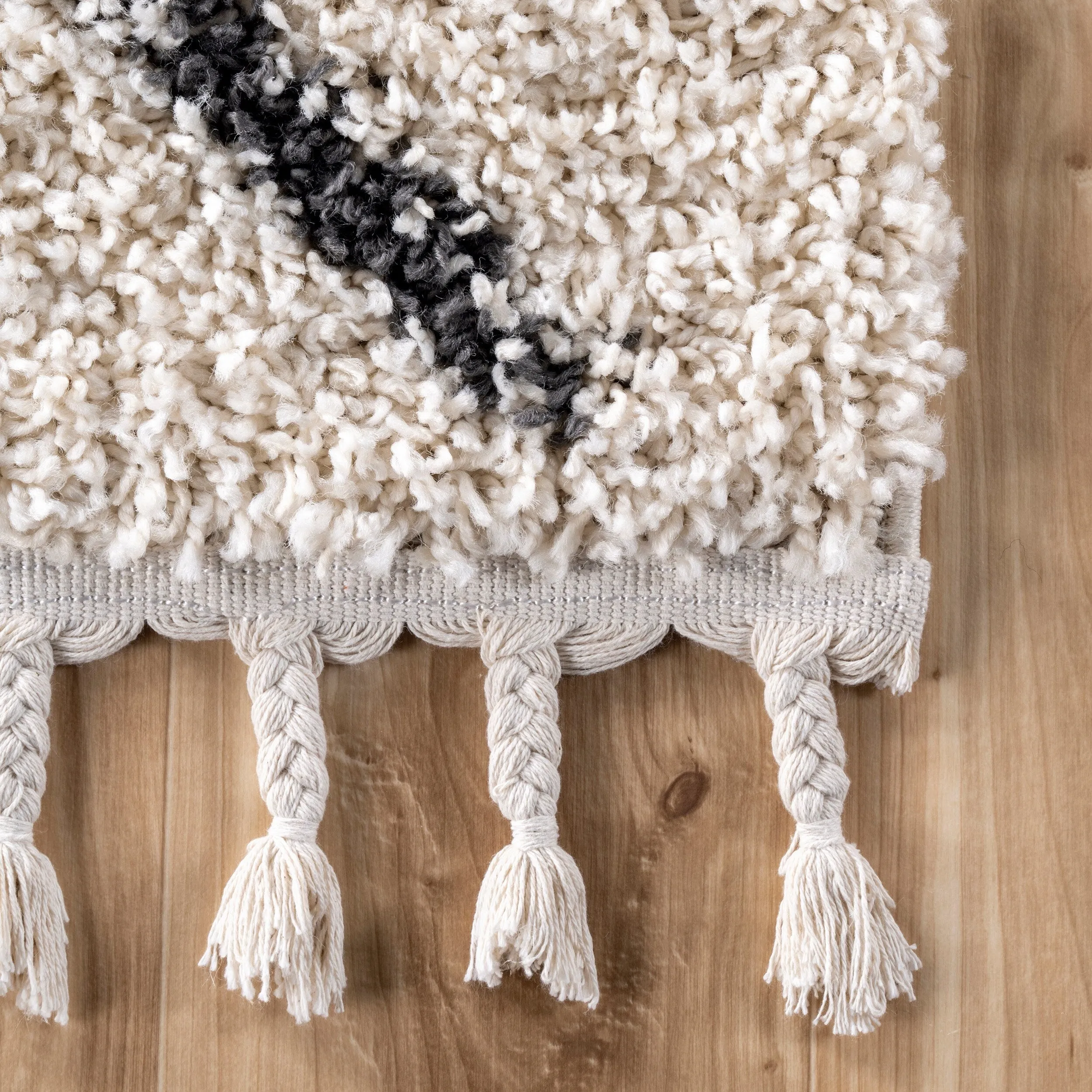 Nuloom Jessie Moroccan Lattice Tassel Area Rug