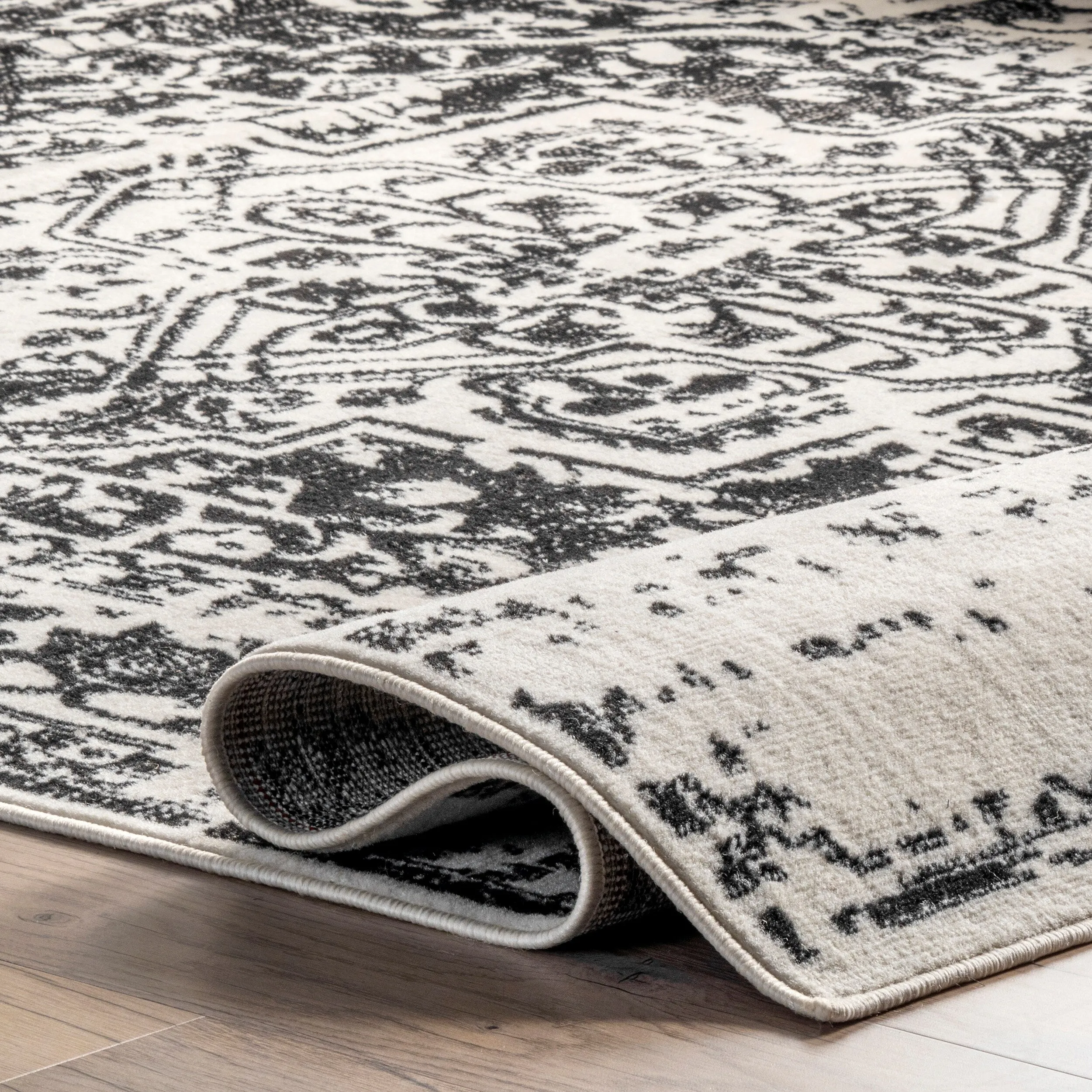 Nuloom Jordana Vintage Distressed Medallion Area Rug