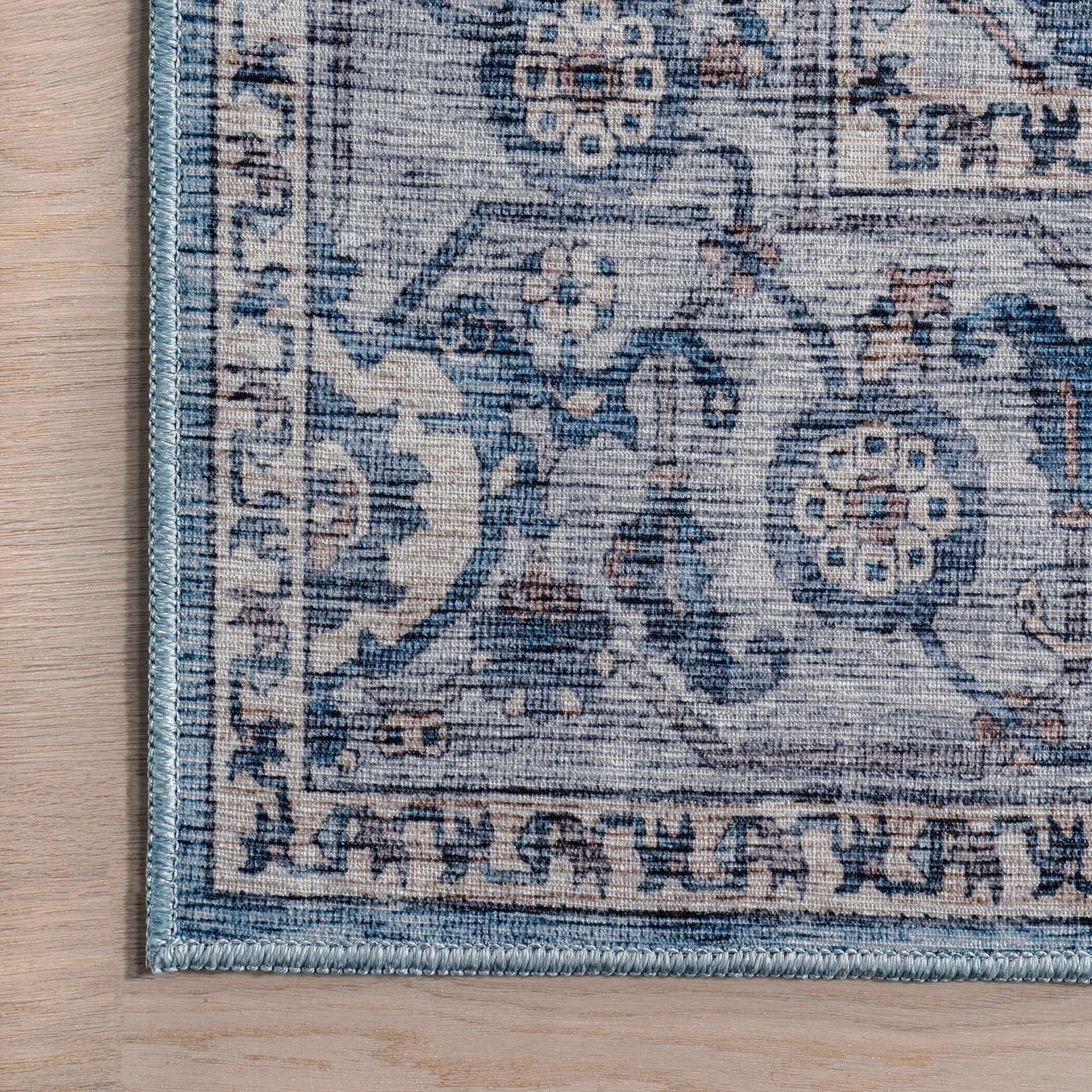 Nuloom Joslyn SpinClean Traditional Floral Machine Washable Area Rug
