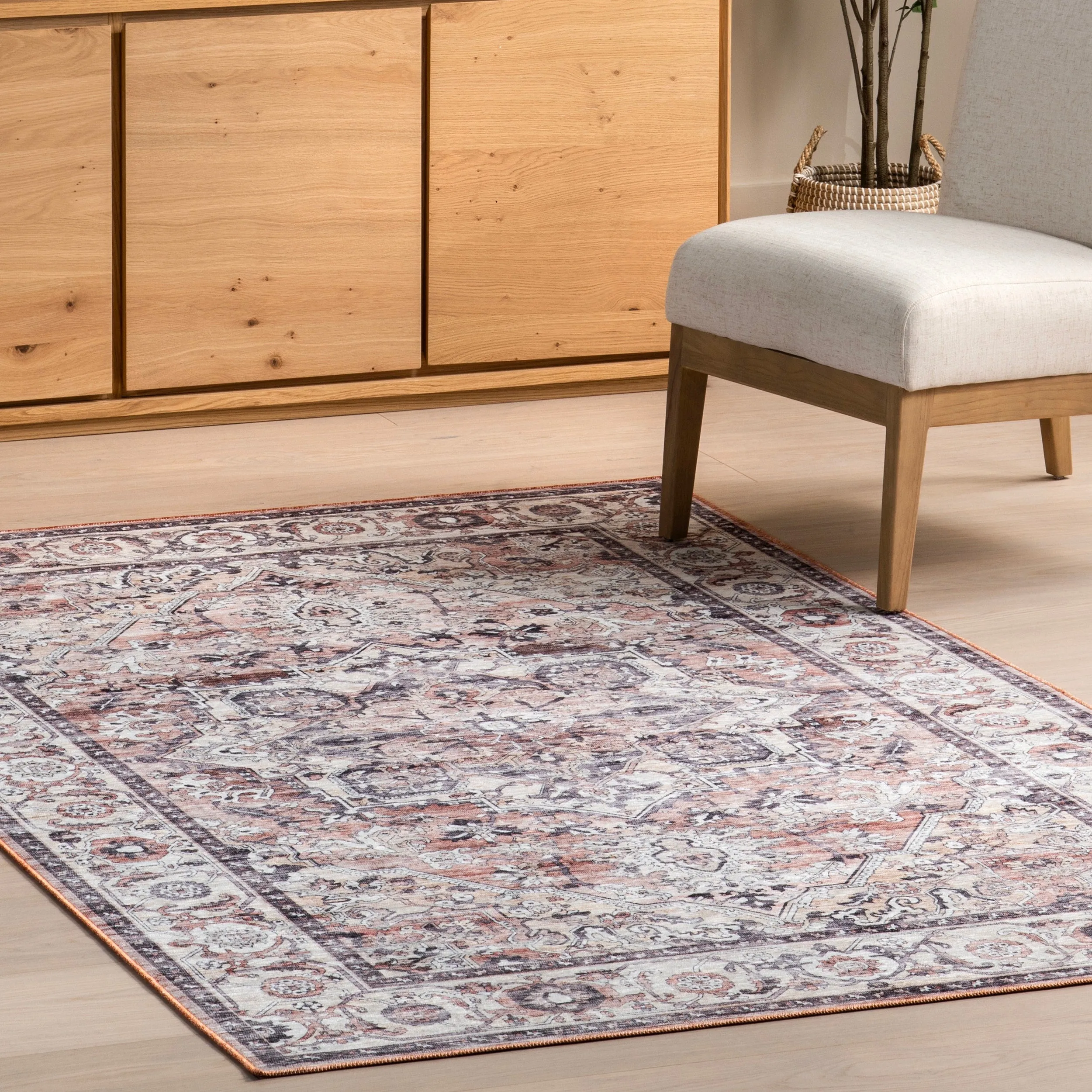 Nuloom Joslyn SpinClean Traditional Floral Machine Washable Area Rug