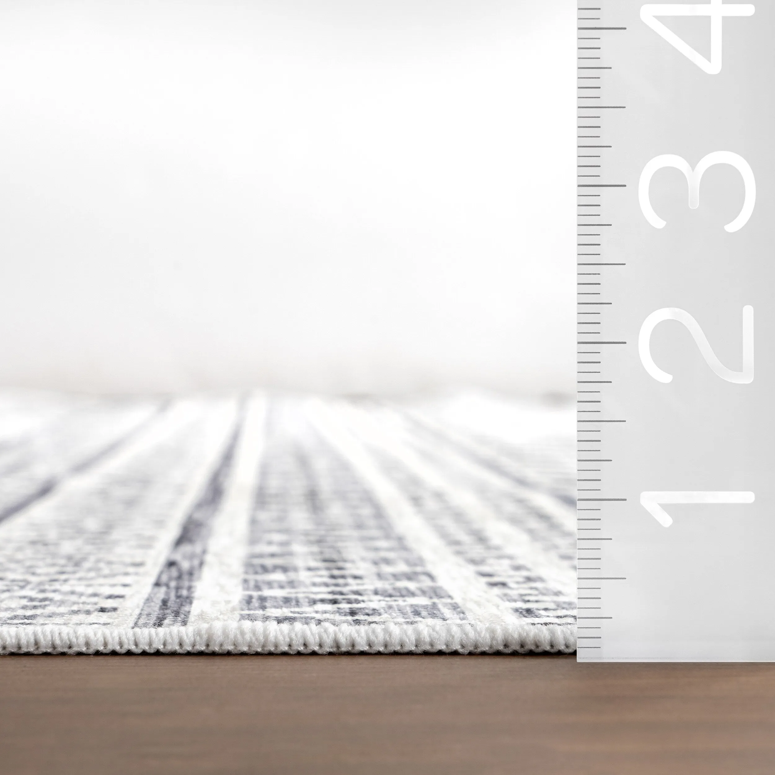 Nuloom Juni Southwestern SplashGuard Machine Washable Area Rug
