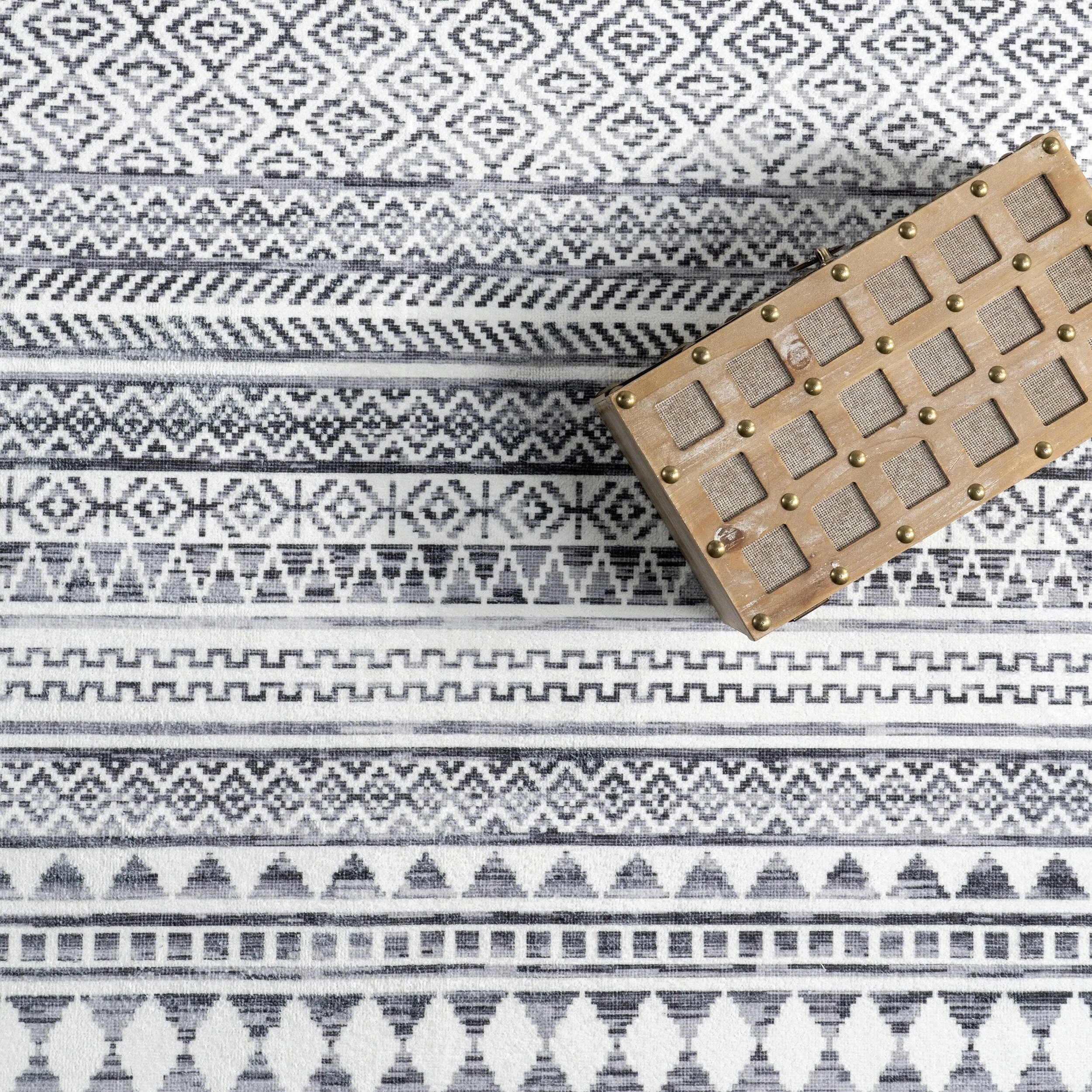 Nuloom Kira SpinClean Machine Washable Tribal Geometric Area Rug