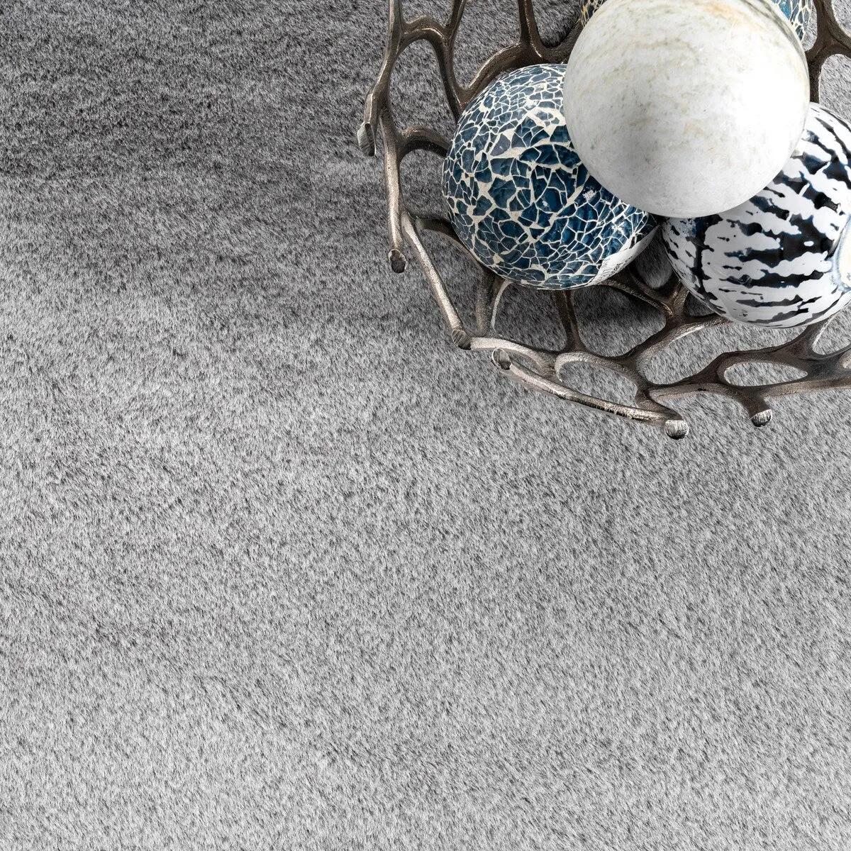 Nuloom Layne Soft Silky Faux Rabbit Fur Area Rug