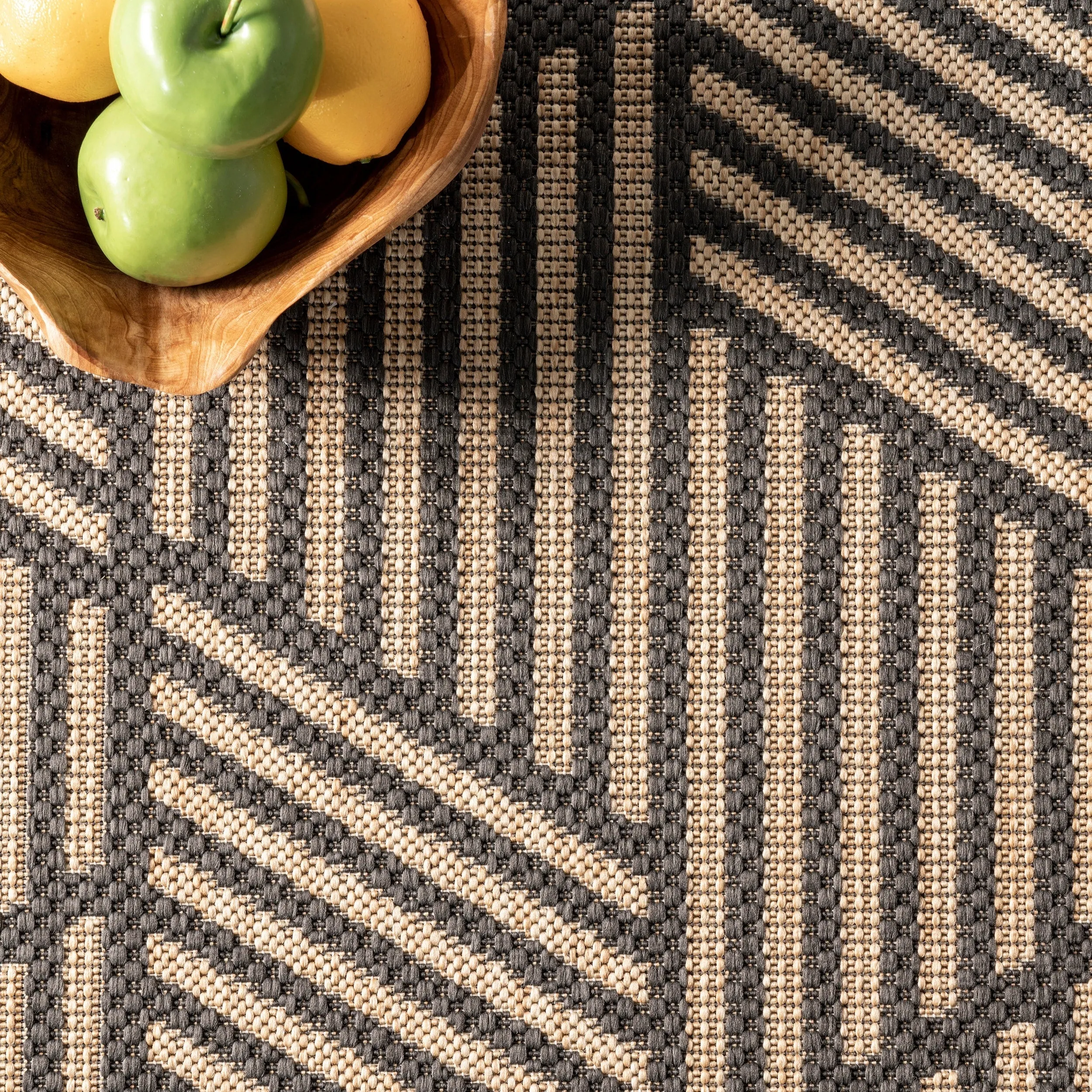 Nuloom Leona Modern Geometric Indoor/Outdoor Area Rug