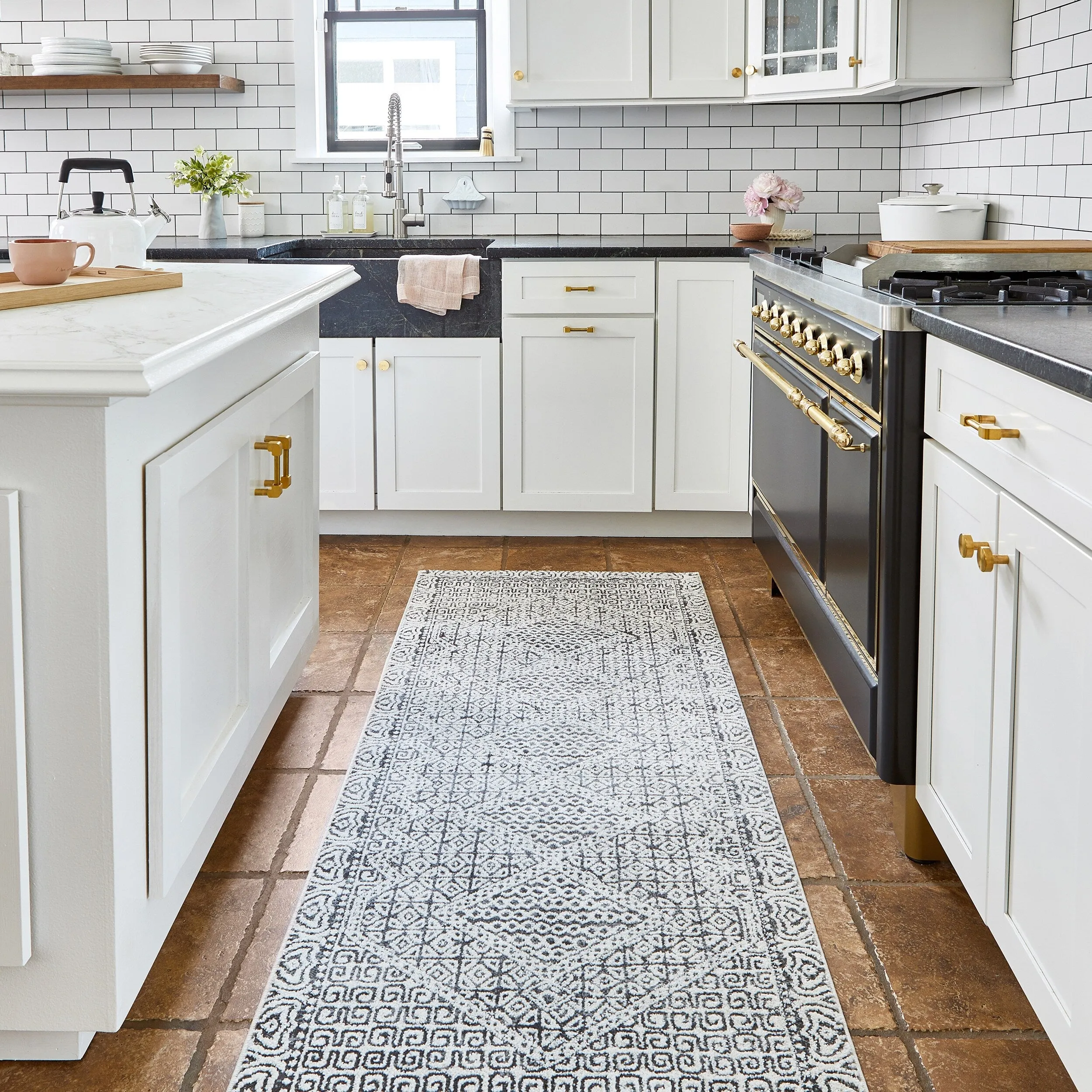 Nuloom Light Grey Aztec Print Area Rug