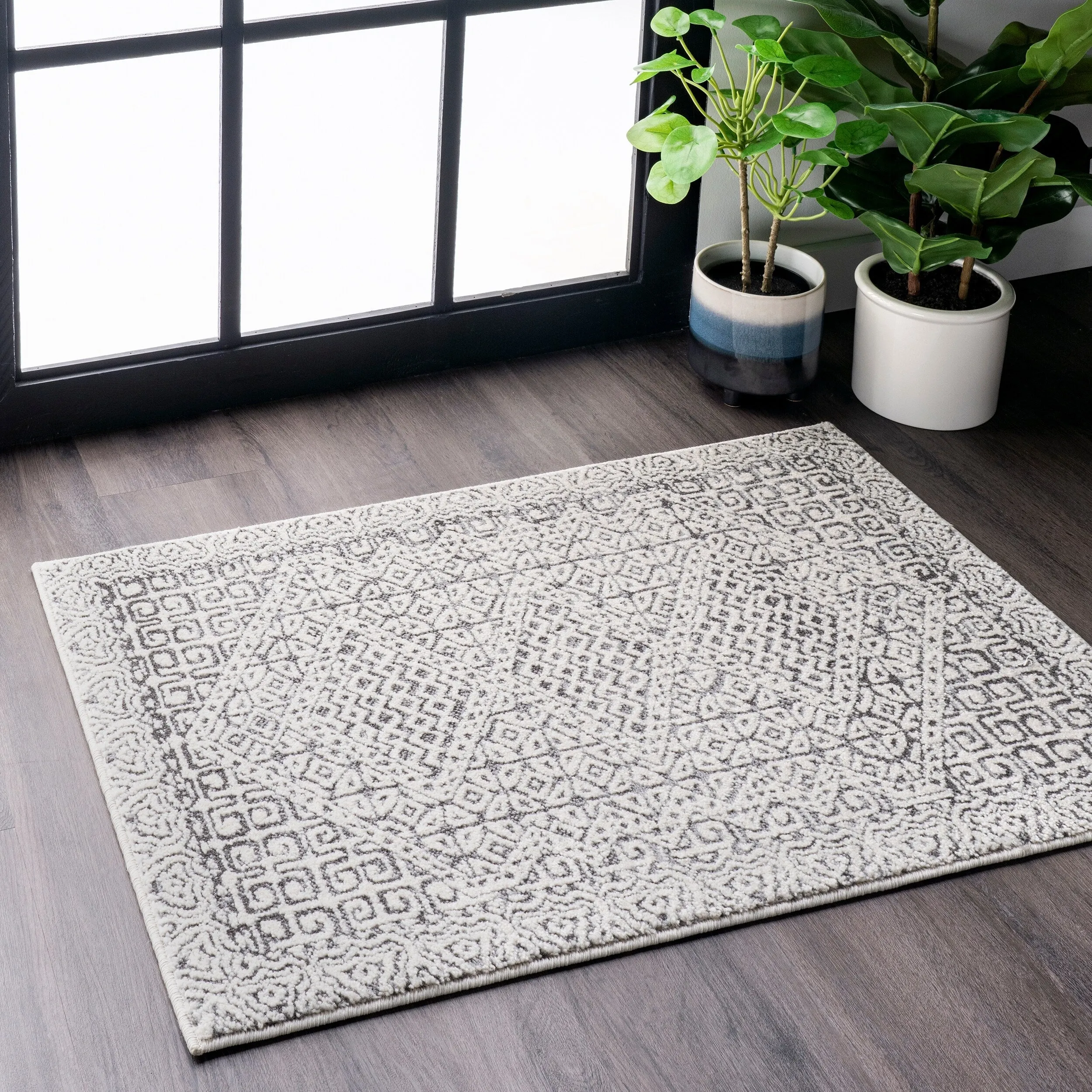 Nuloom Light Grey Aztec Print Area Rug