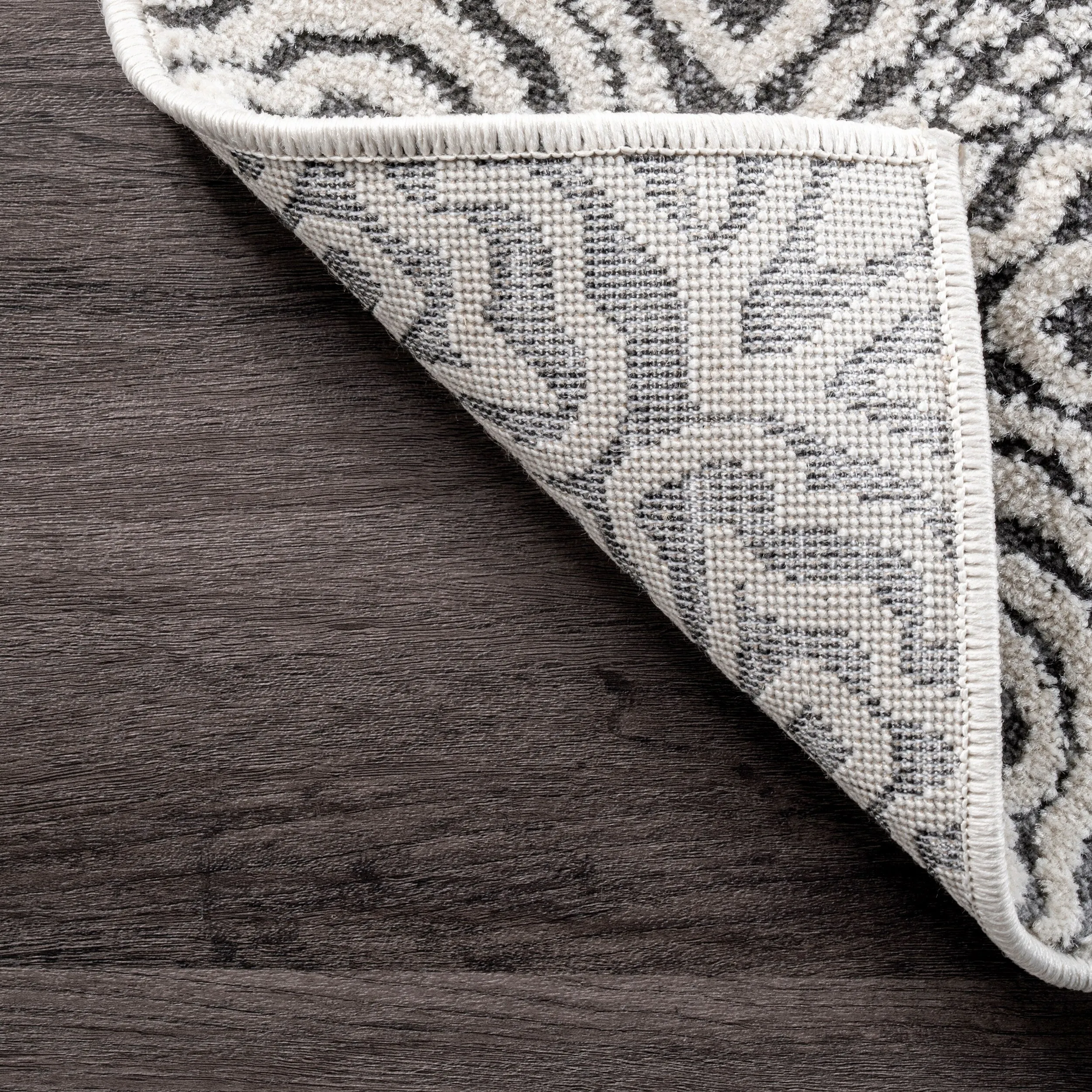 Nuloom Light Grey Aztec Print Area Rug