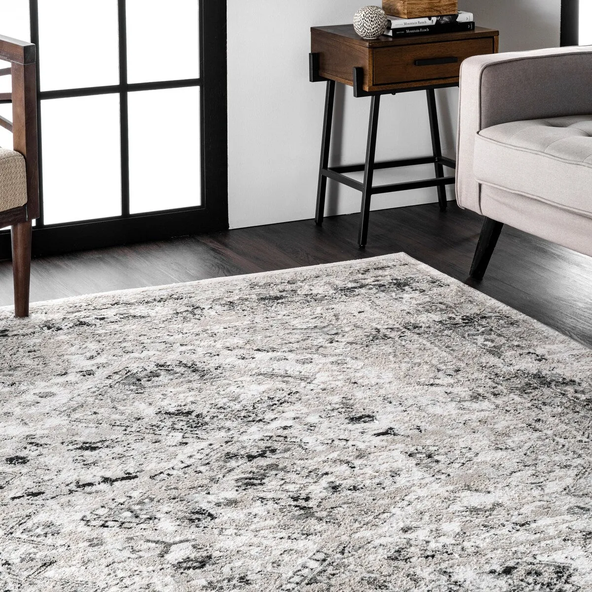 Nuloom Madisson Vintage Faded Medallion Area Rug