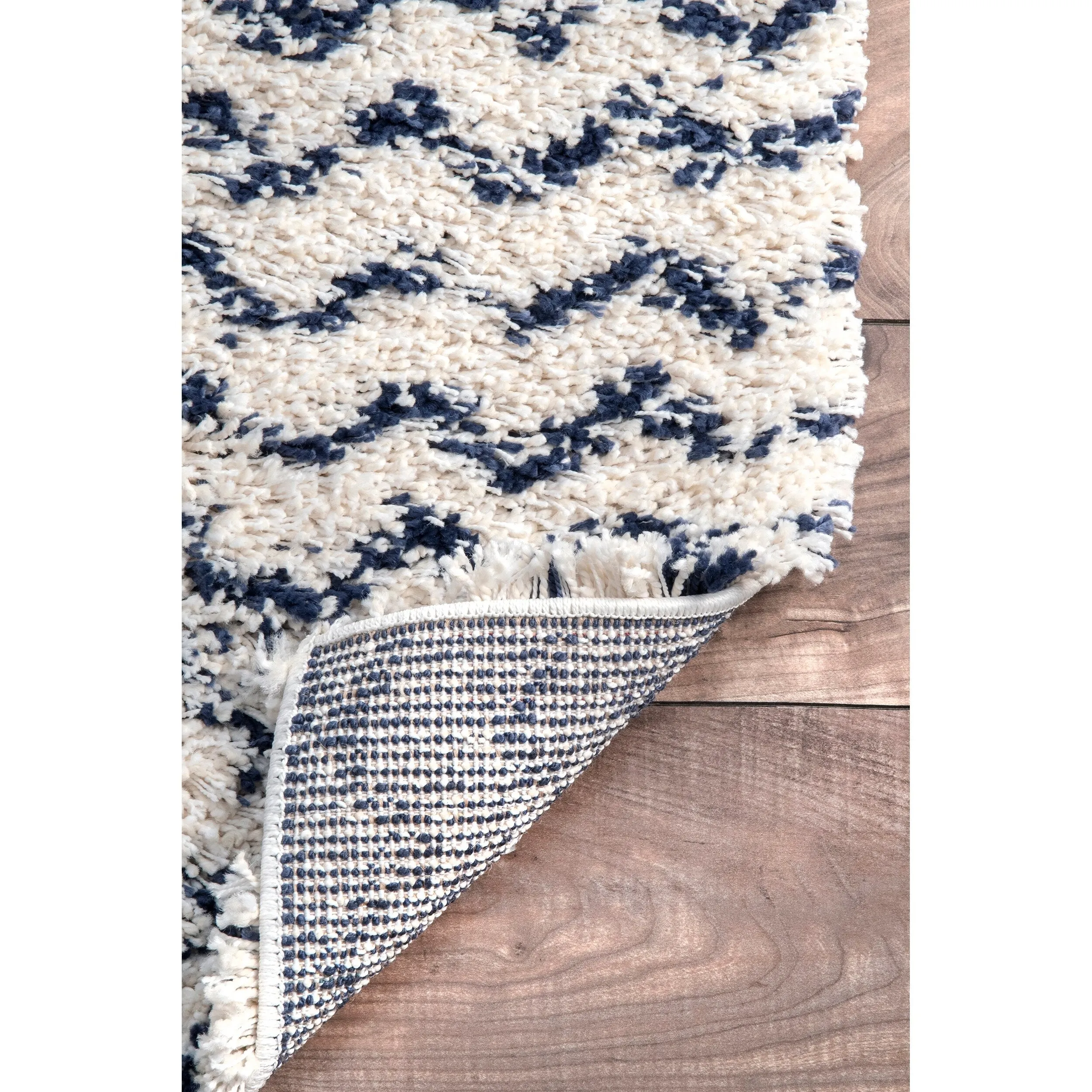 Nuloom Mia Contemporary Chevron Shag Area Rug