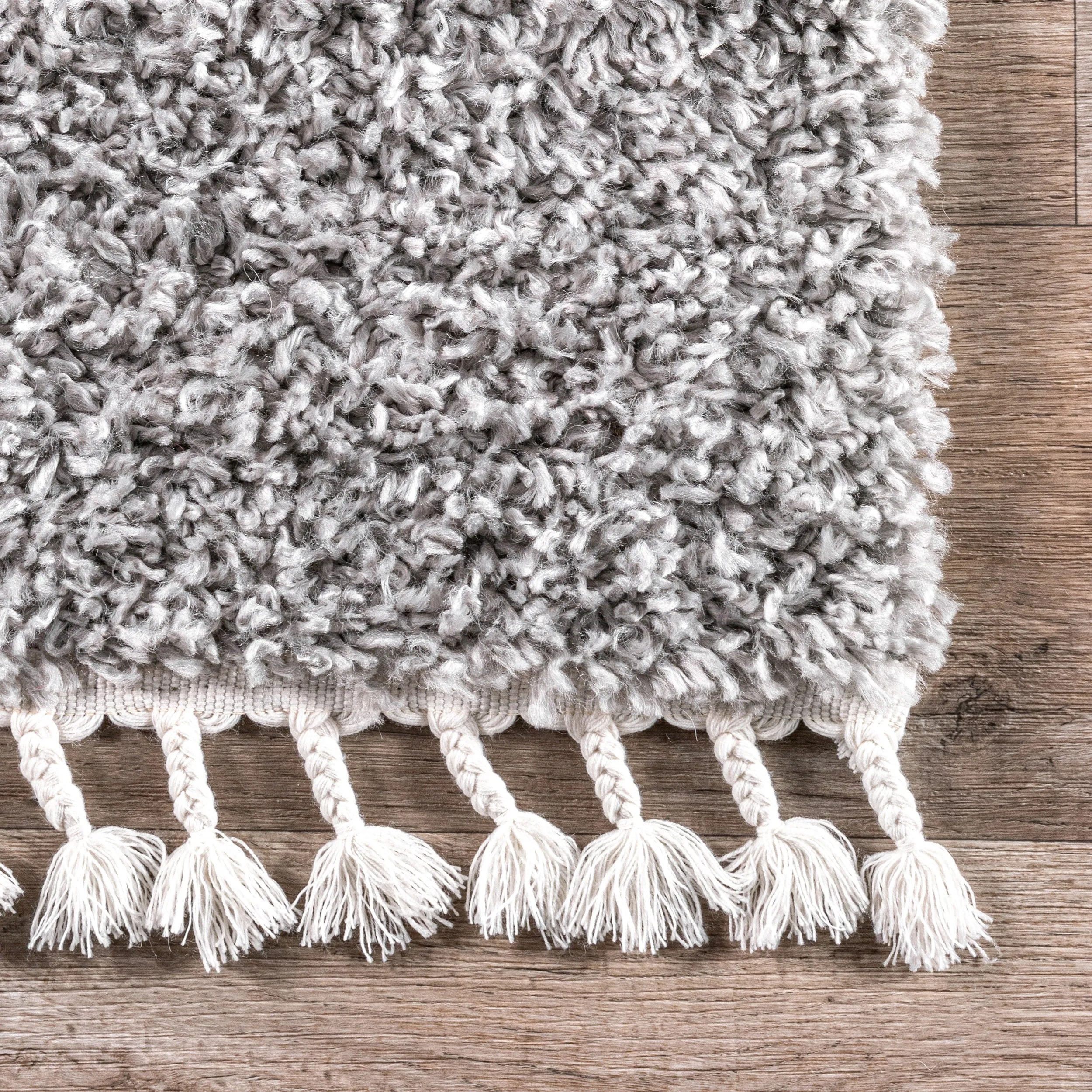 Nuloom Neva Modern Tasseled Shag Area Rug