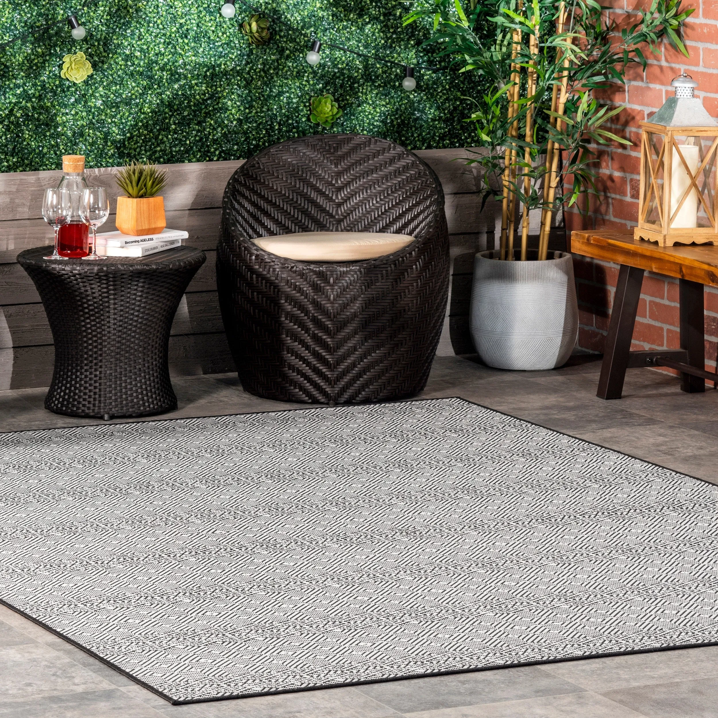 Nuloom Paloma Abstract Geometric Indoor/Outdoor Area Rug