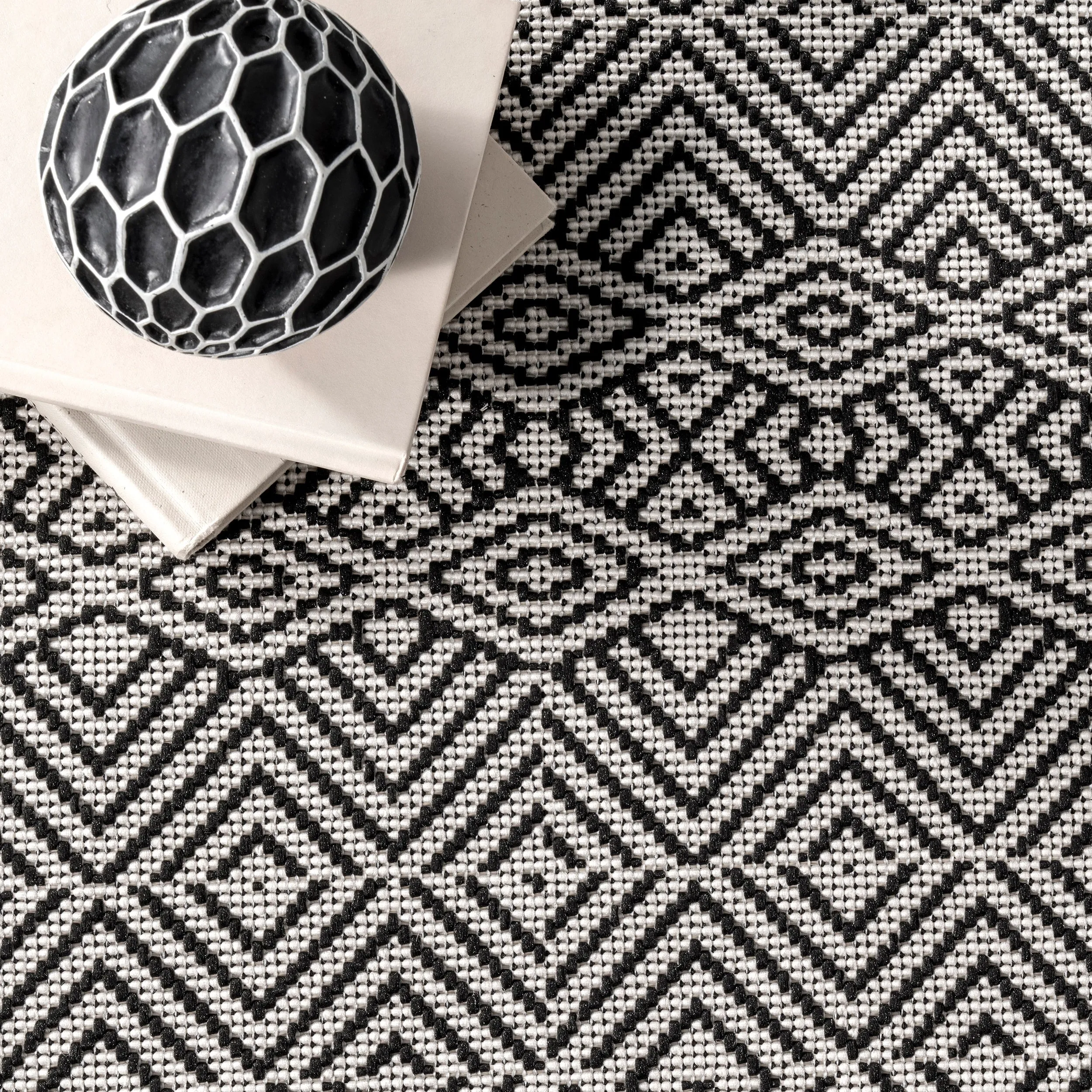 Nuloom Paloma Abstract Geometric Indoor/Outdoor Area Rug