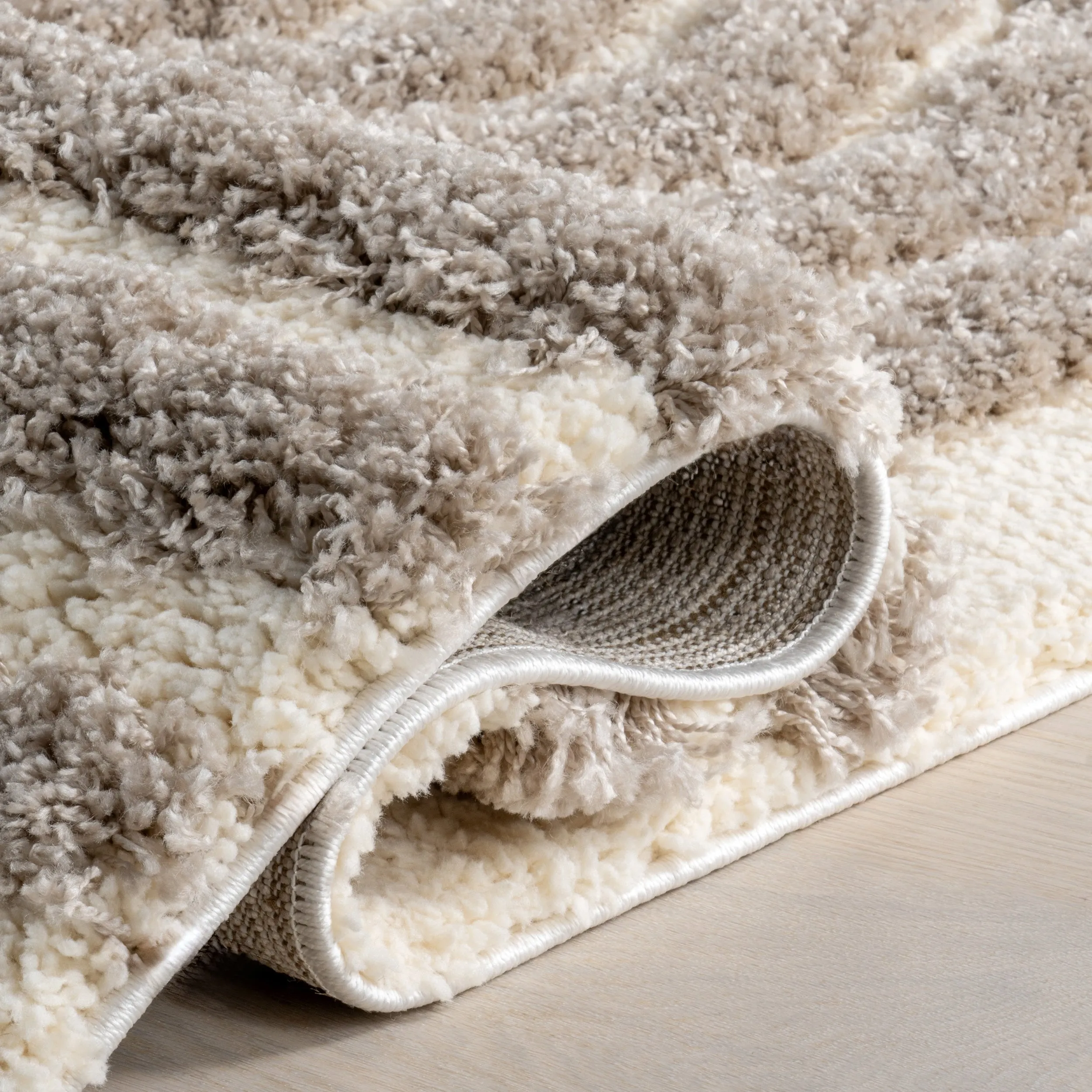 Nuloom Rose Modern Geometric Shag Area Rug