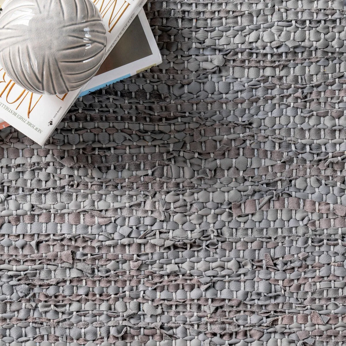Nuloom Sabby Hand Woven Leather Flatweave Area Rug