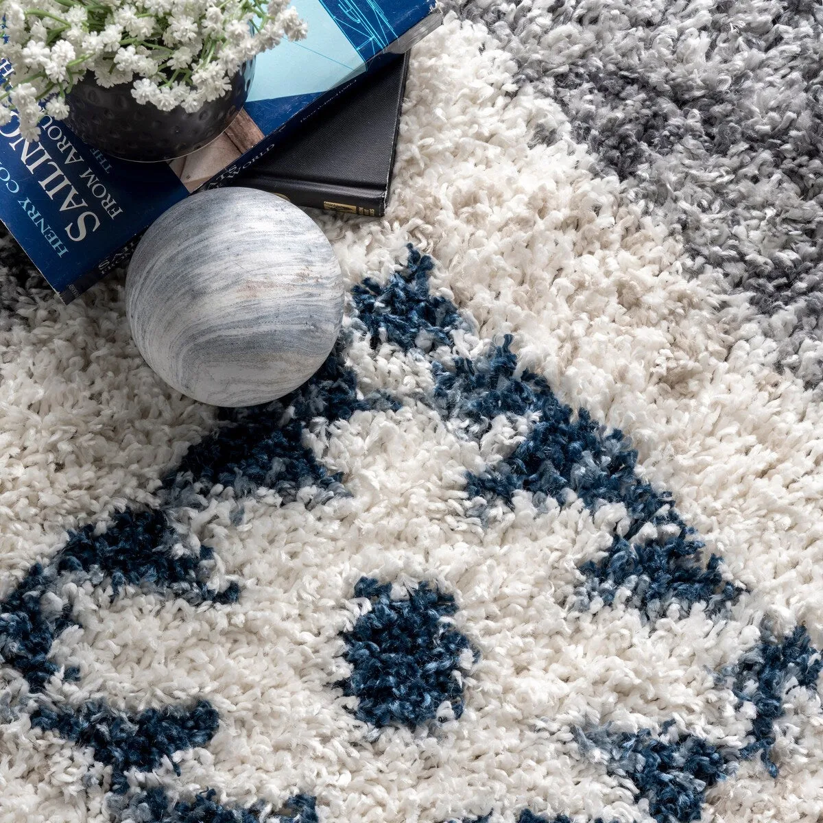 Nuloom Transitional Geometric Matia Totem Trellis Tassel Shag Area Rug