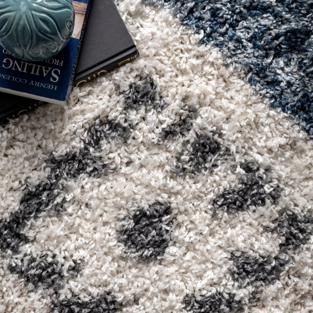 Nuloom Transitional Geometric Matia Totem Trellis Tassel Shag Area Rug