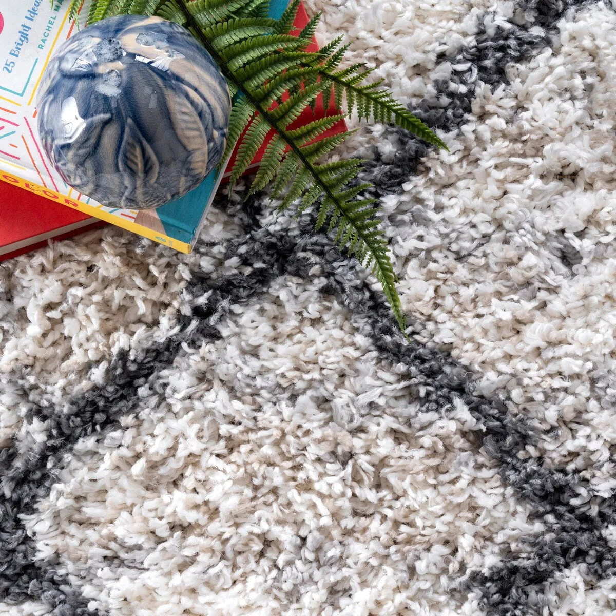 Nuloom Transitional Kristi Shag Area Rug