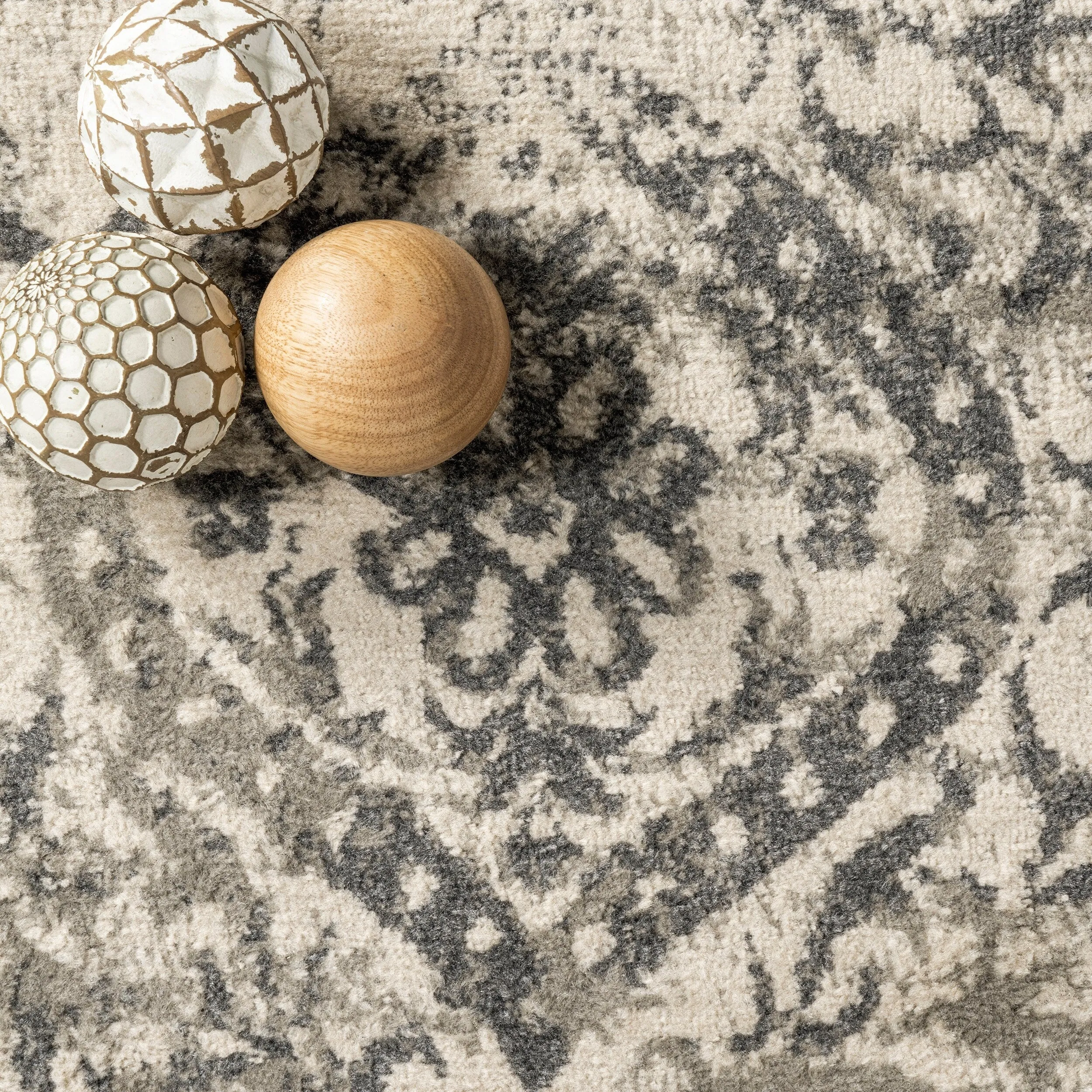Nuloom Transitional Vintage Floral Marlow Area Rug