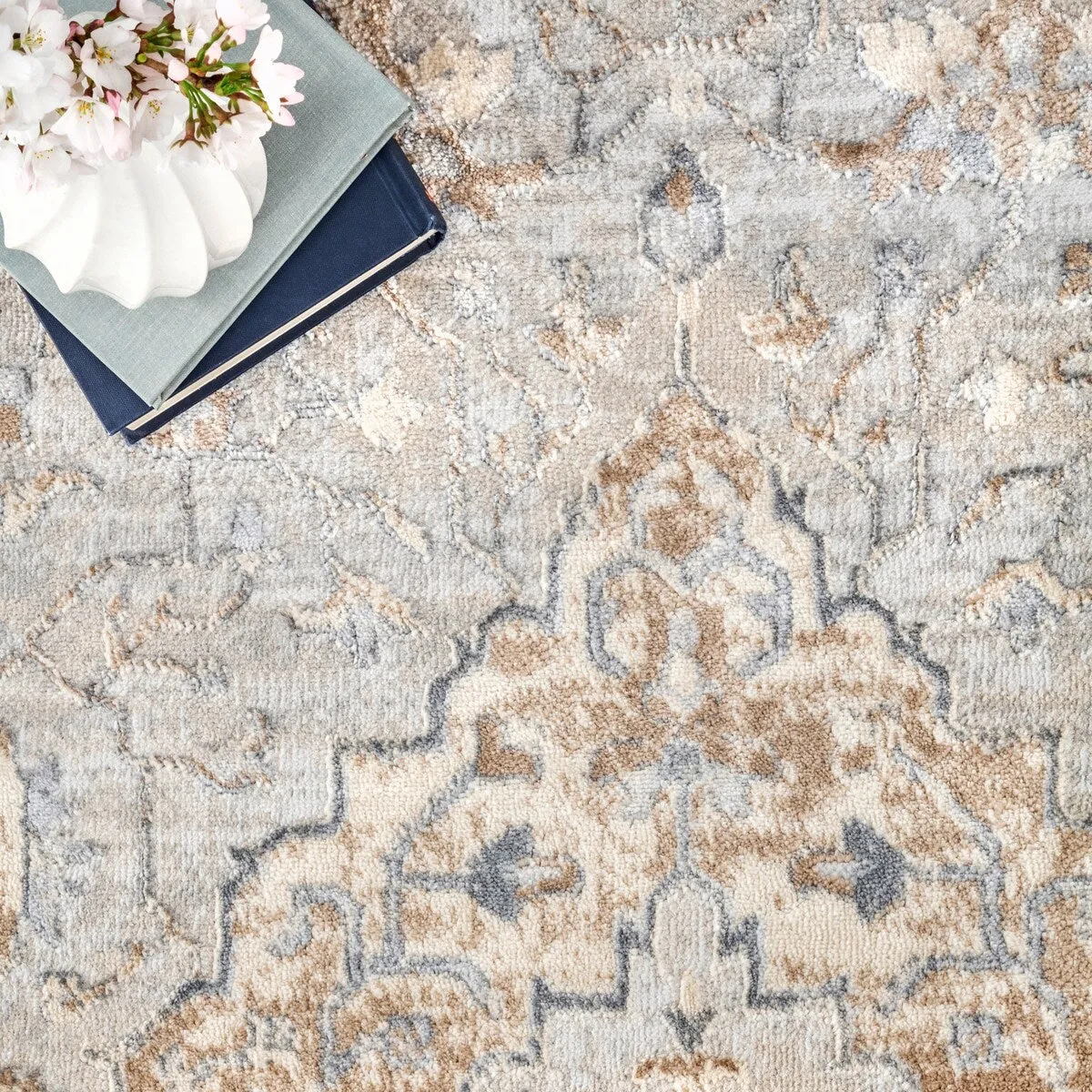 Nuloom Vintage Medallion Thea Area Rug