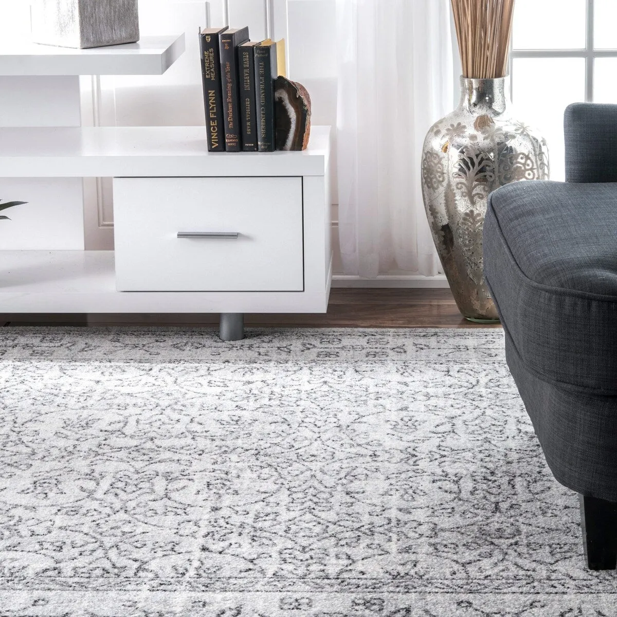 Nuloom Vintage Medieval Floral Area Rug