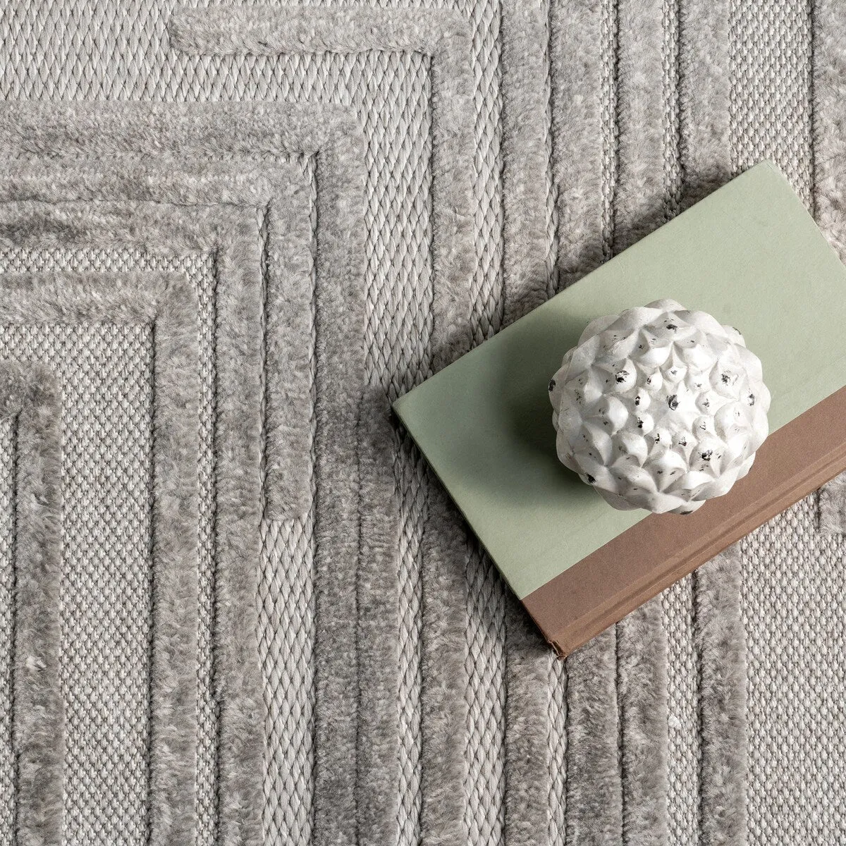 Nuloom Ziva Contemporary Abstract High-Low Fringe Area Rug