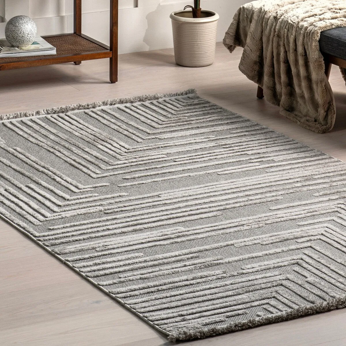 Nuloom Ziva Contemporary Abstract High-Low Fringe Area Rug