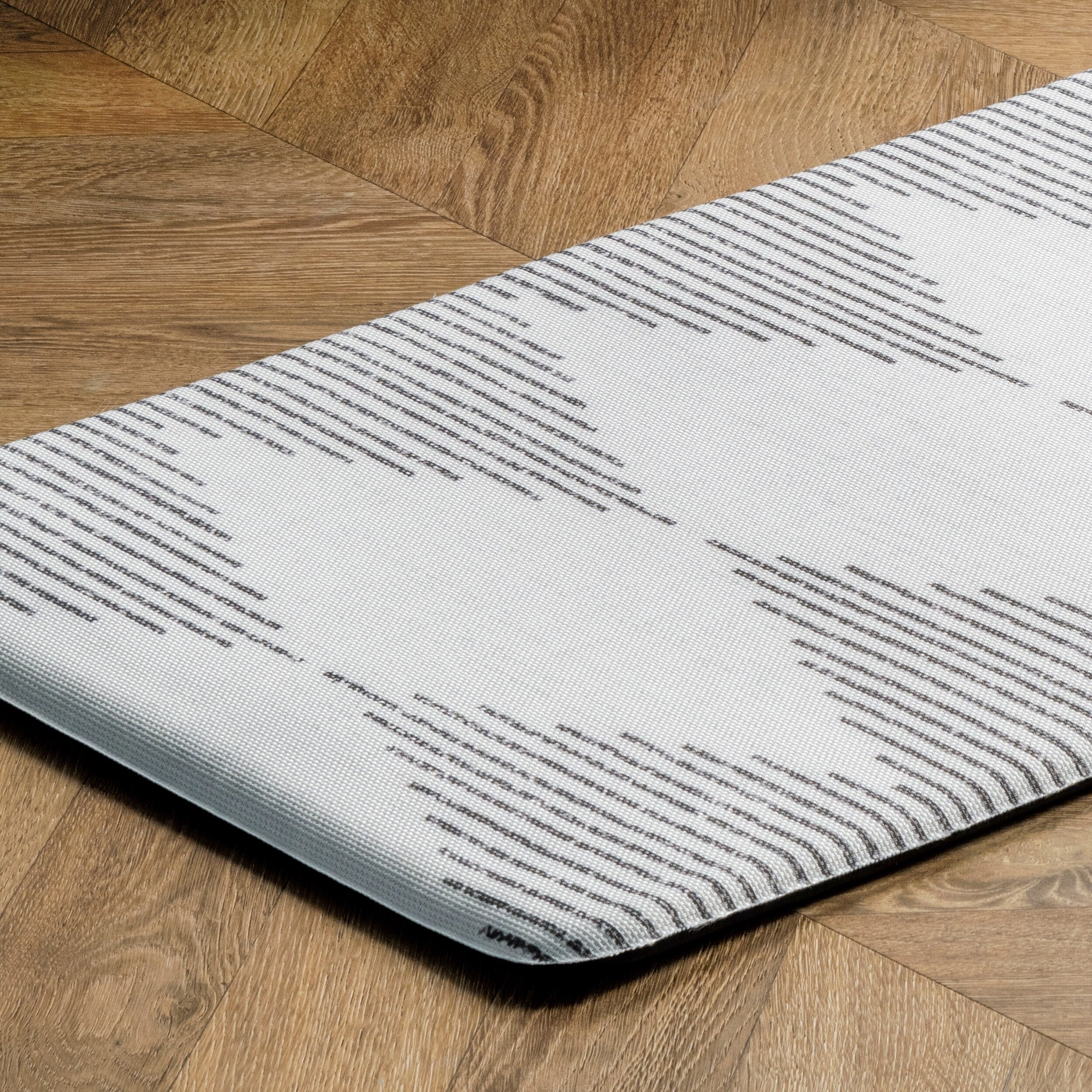 Nuloom Diamond Stripes Anti Fatigue Kitchen or Laundry Room Comfort Mat