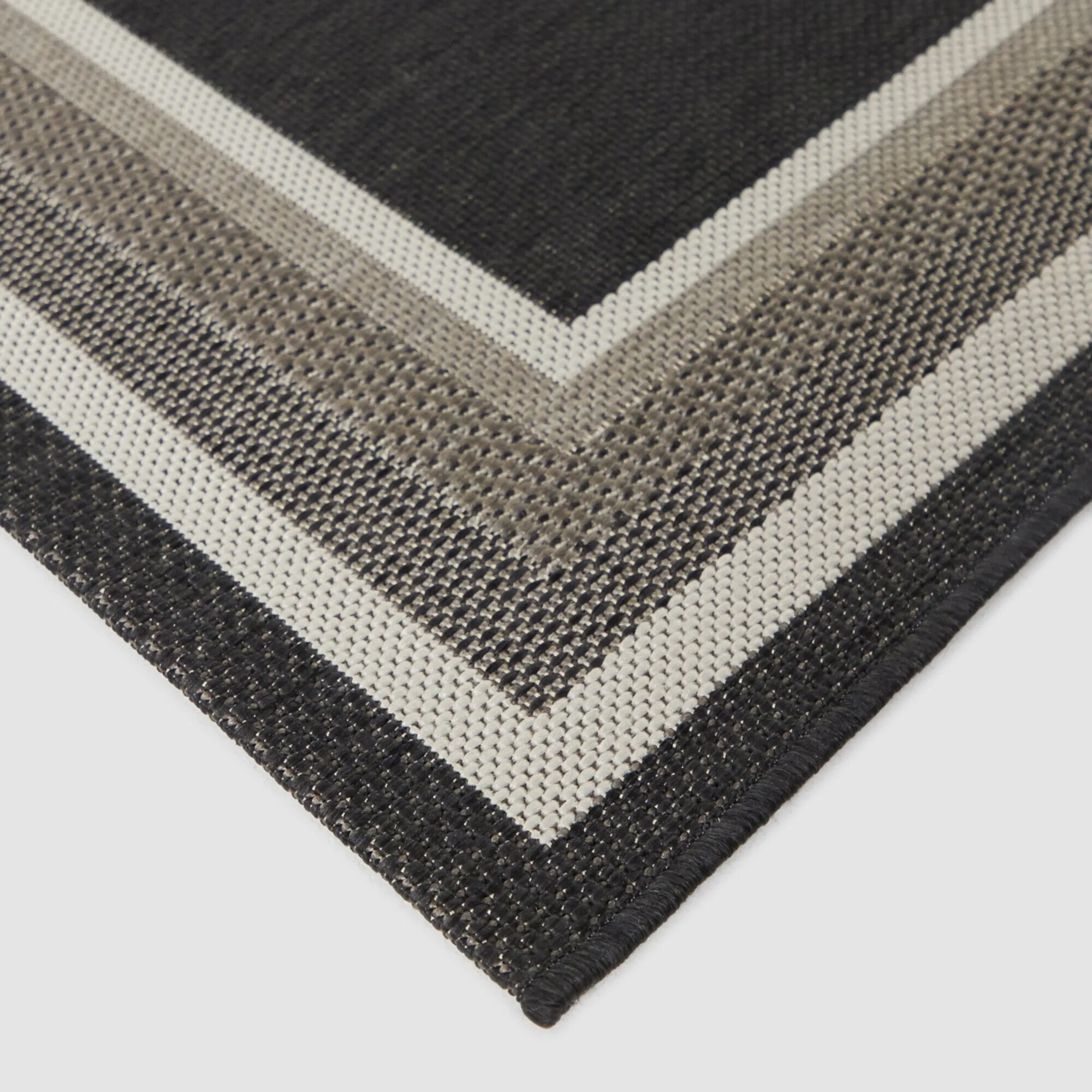 Oliver Striped Border Indoor/Outdoor Area Rug